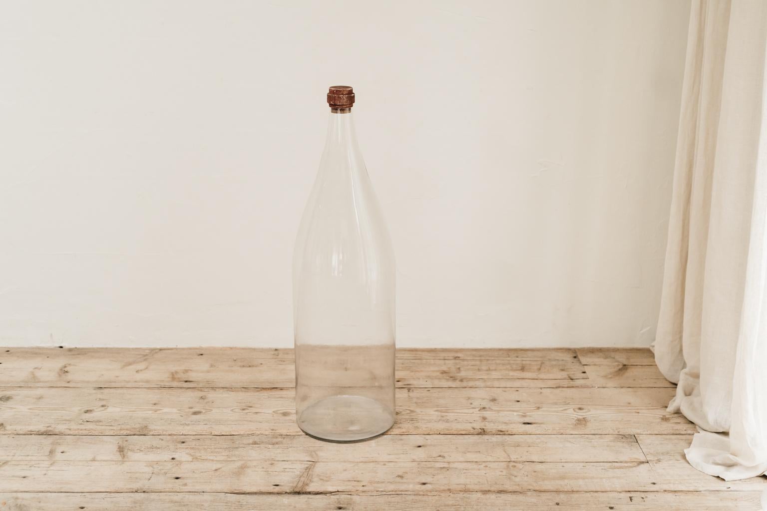 Große Glasflasche im Zustand „Gut“ im Angebot in Brecht, BE