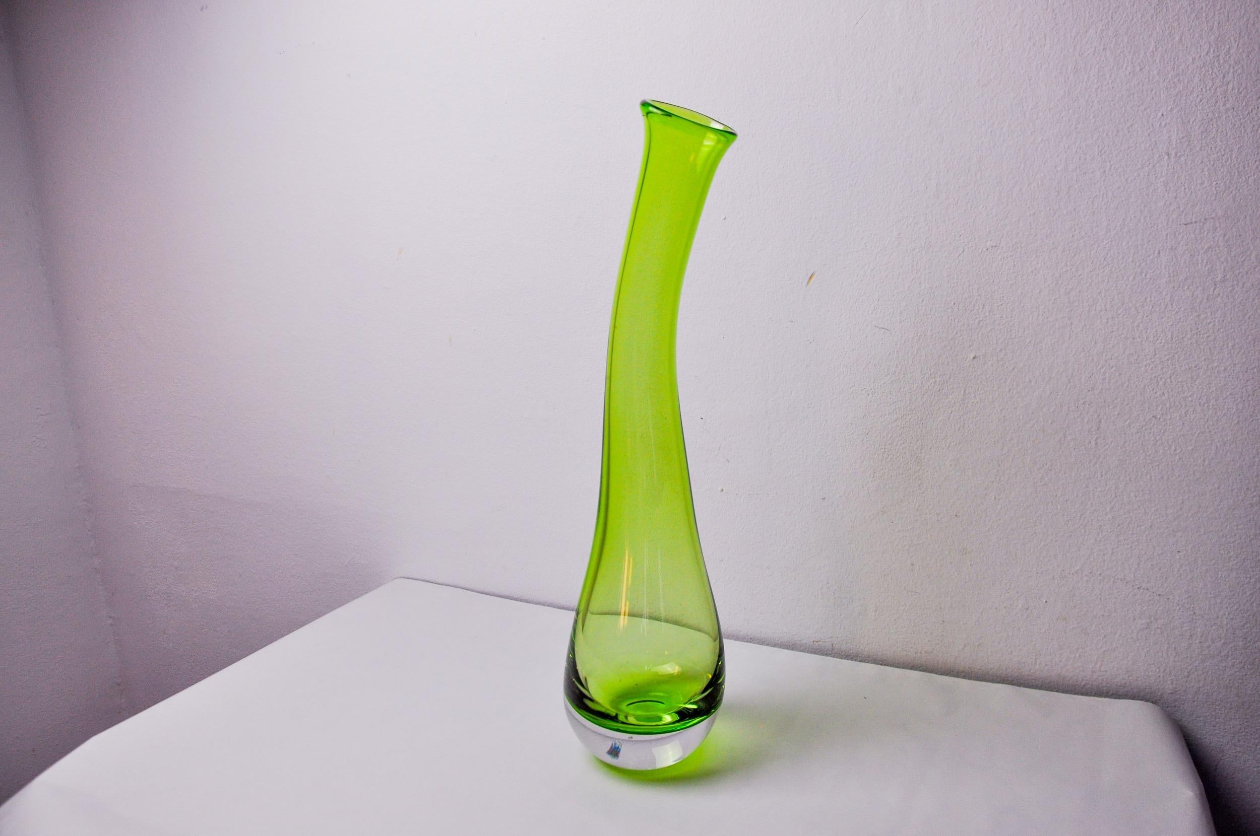 Hollywood Regency XL green sommerso vase by seguso, italy, 1970 For Sale