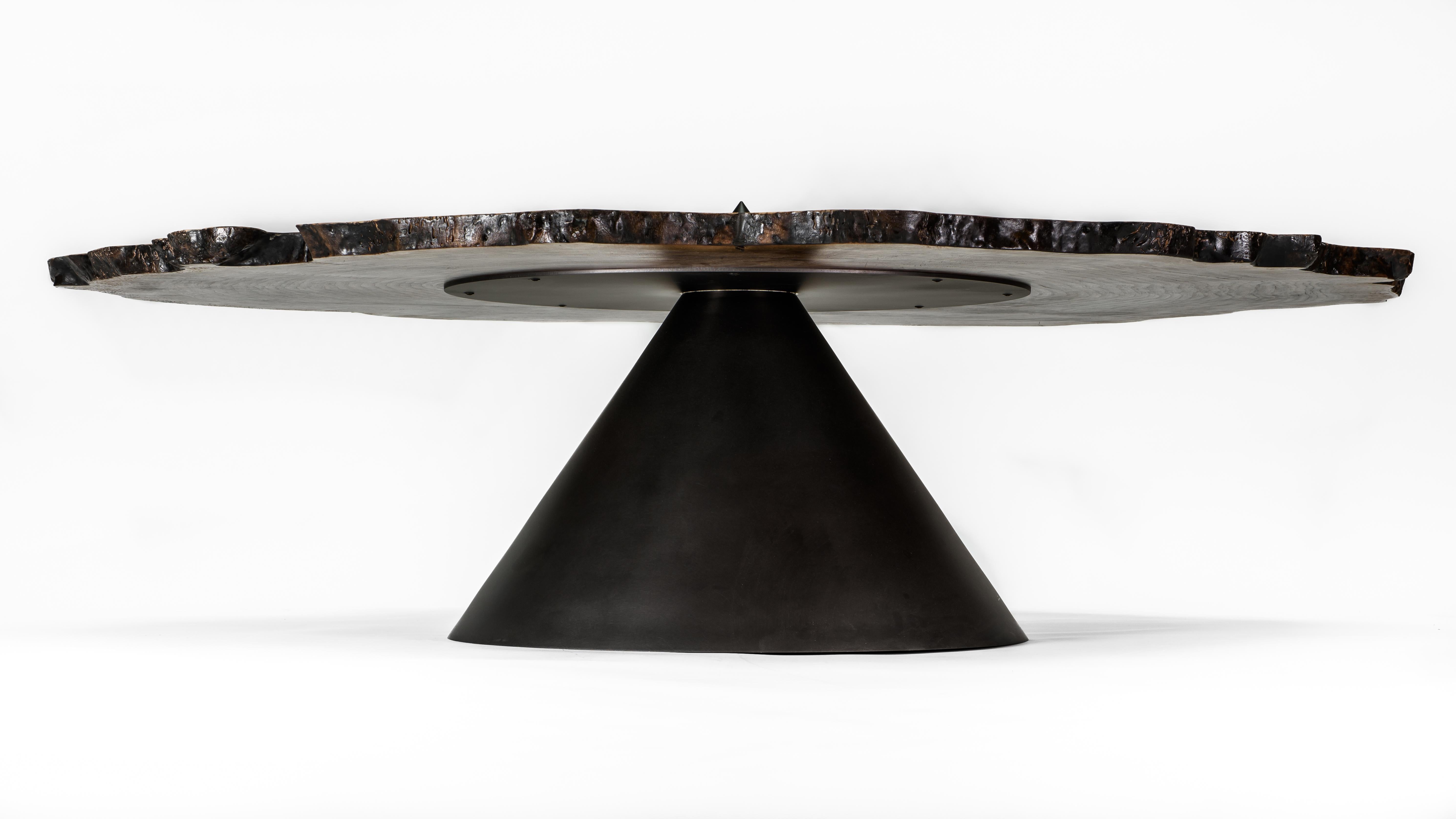 XL HALO Coffee Table in Bastogne Walnut Slab w/ Blackened Bronze Base by EÆ In New Condition For Sale In Brooklyn, NY