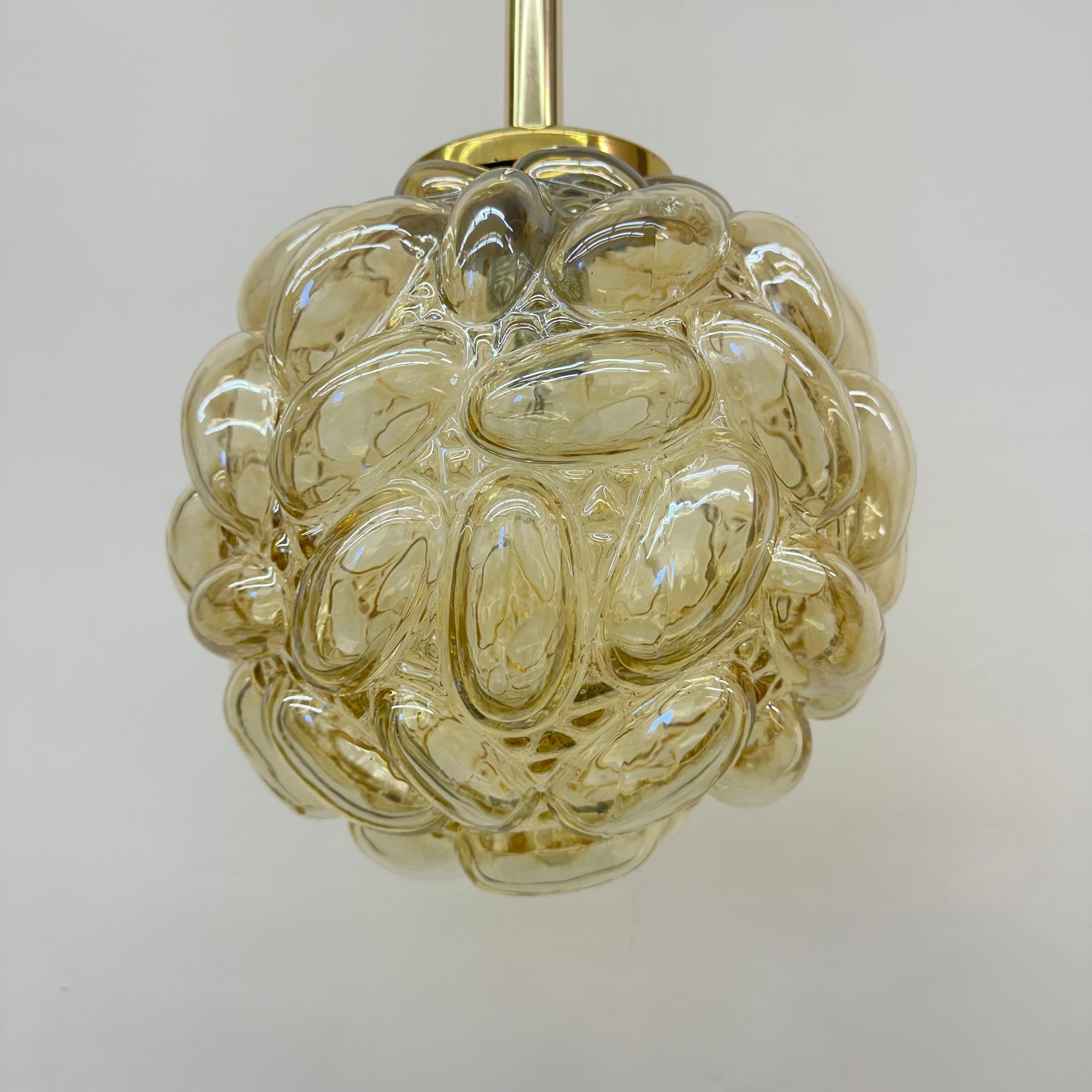 Allemand Lampe suspendue à bulles en verre Helena Tynell XL, 1970 en vente