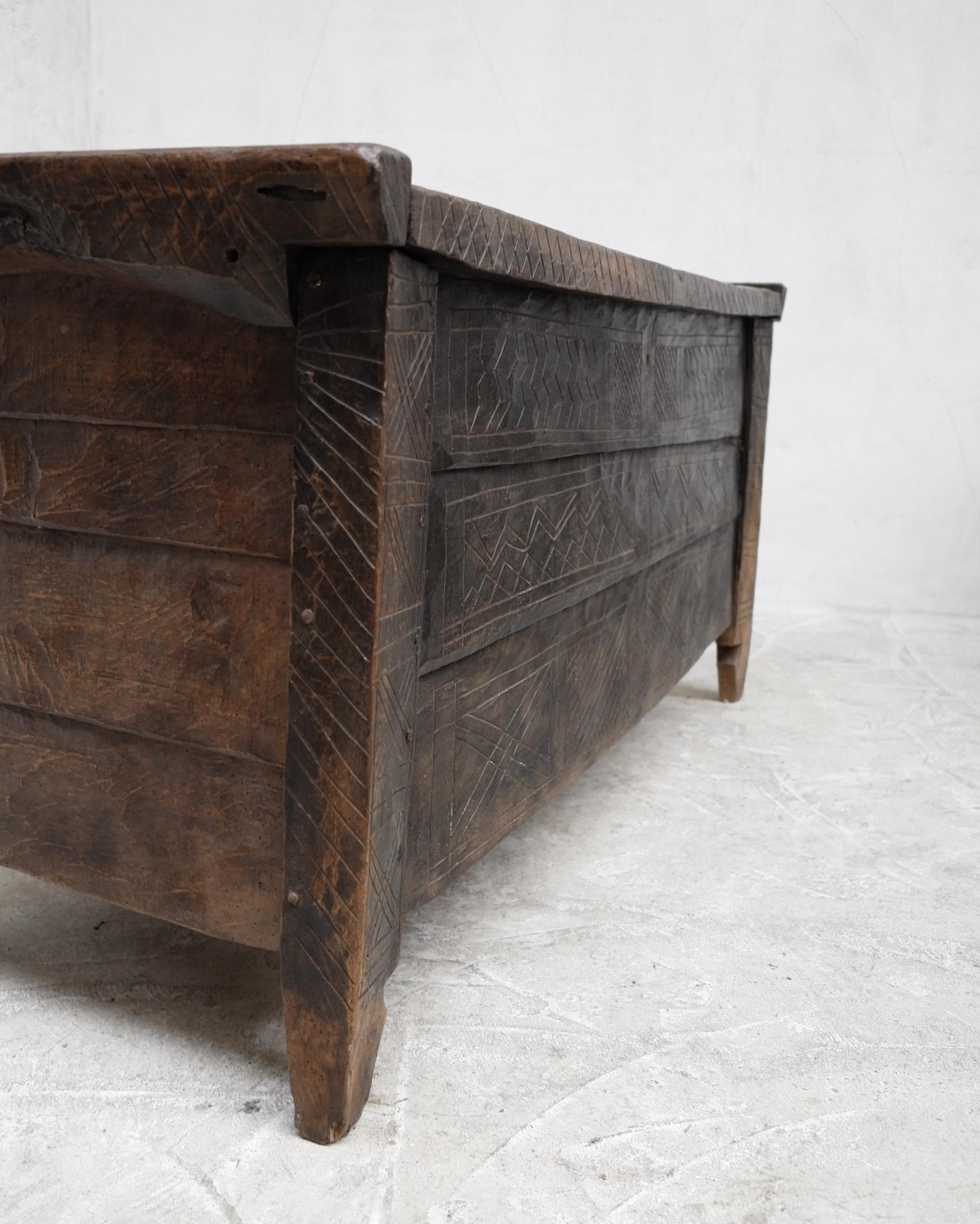 XL Late 18th Century Transylvanian Coffer For Sale 3