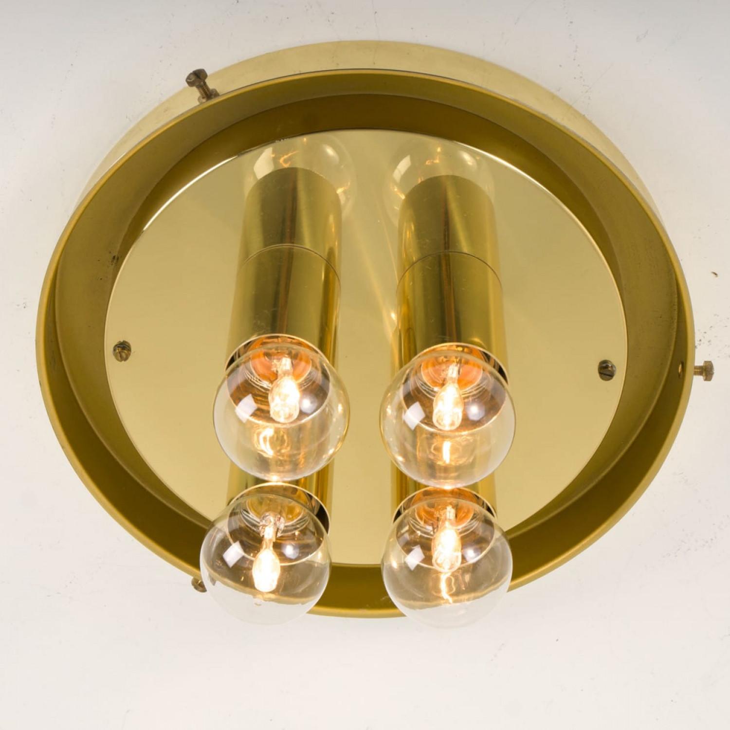 XL Limburg, Einbaubeleuchtung in Pilzform aus Messing und Glas, 1970er Jahre im Zustand „Gut“ im Angebot in Rijssen, NL