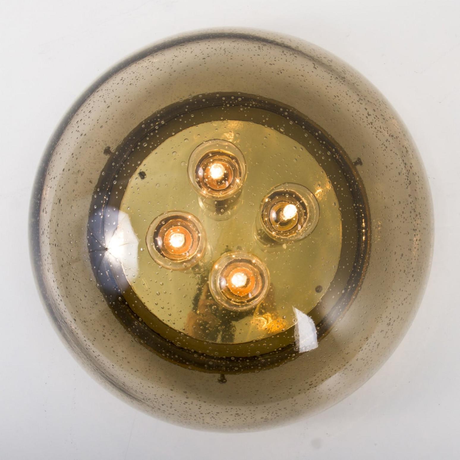 Empotrable XL Limburg de latón y cristal en forma de seta, años 70 finales del siglo XX en venta