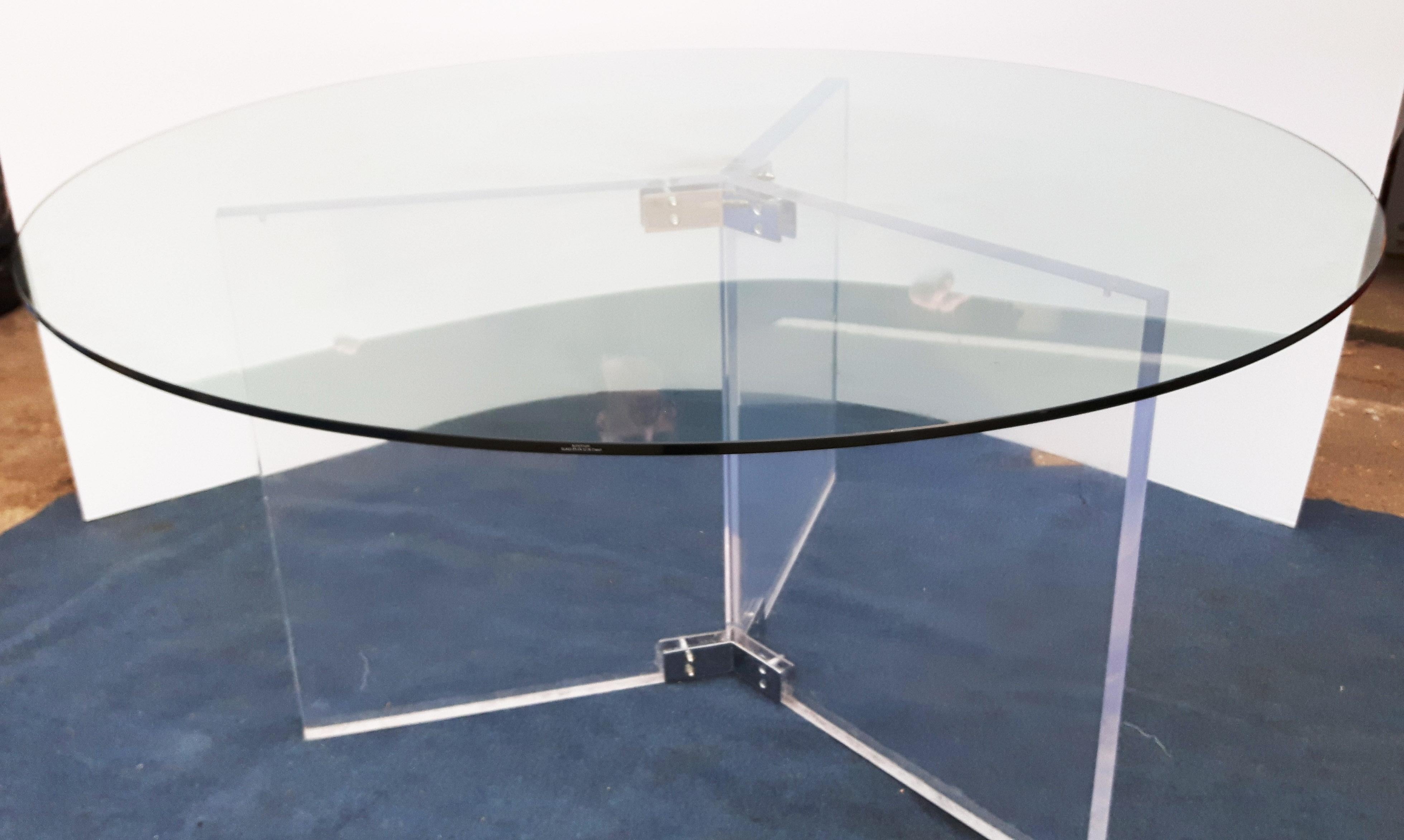 Table de salle à manger ronde chromée XL Lucite Glass Retro Space Age Postmodern Dumond 1970 Bon état - En vente à London, GB