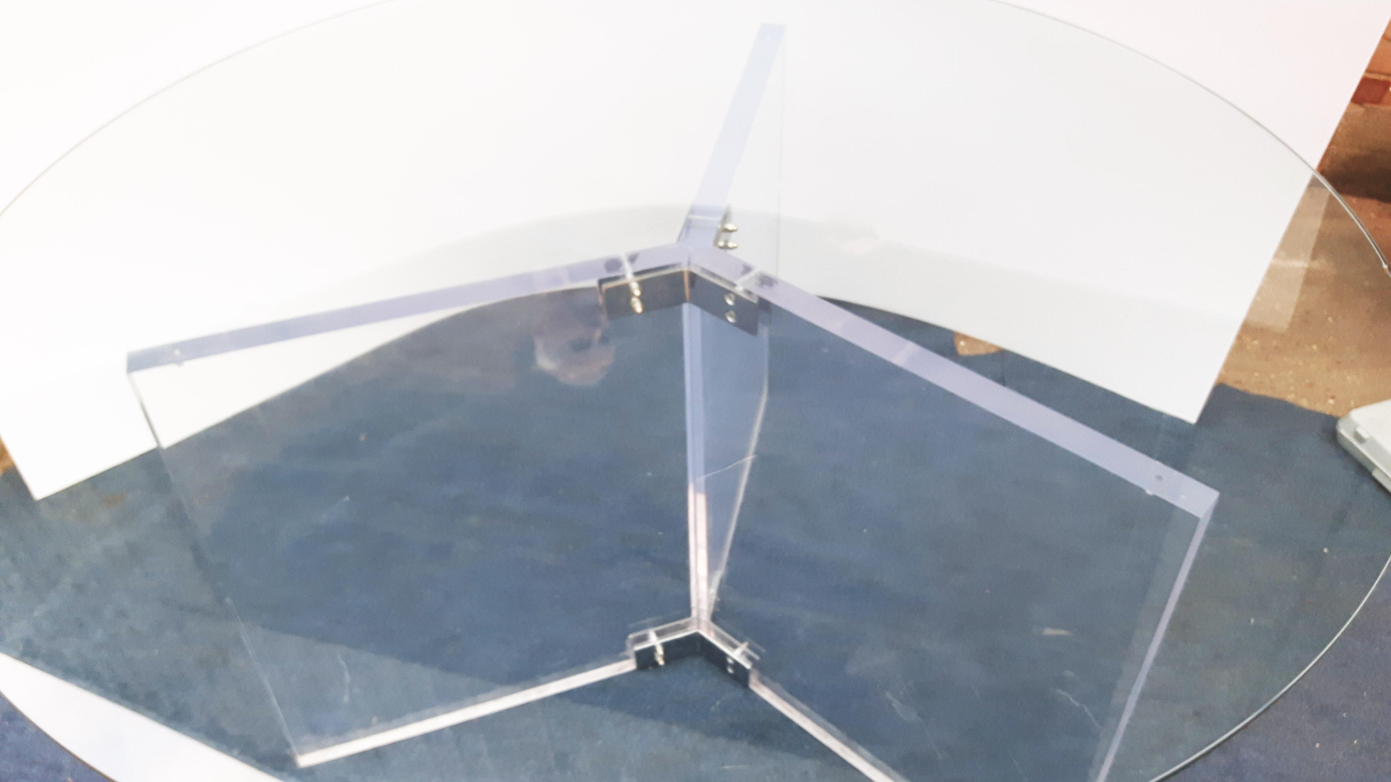 Acier Table de salle à manger ronde chromée XL Lucite Glass Retro Space Age Postmodern Dumond 1970 en vente