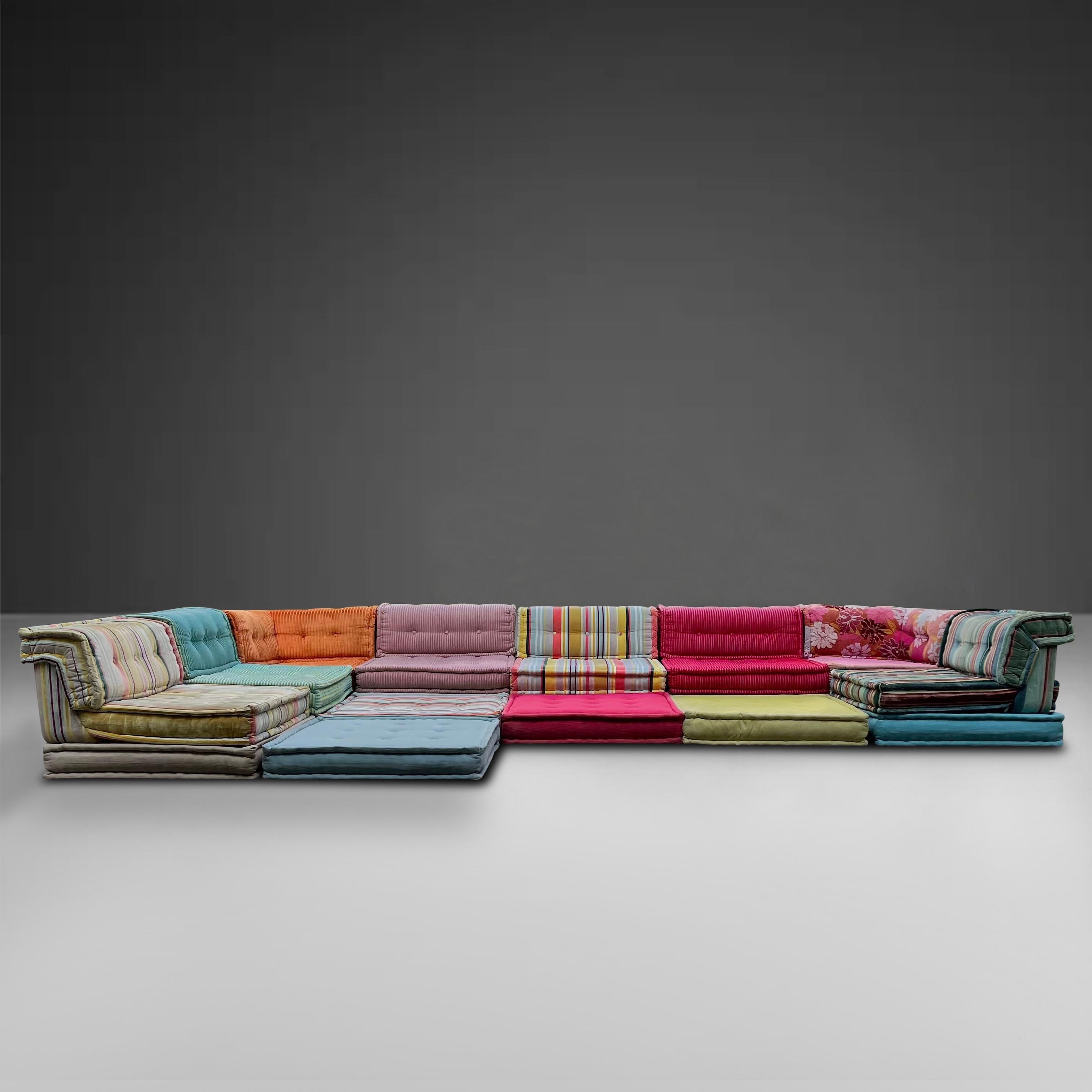 'Mah Jong' Modular Sectional Sofa Signed by Roche Bobois, France 2010 For Sale 7