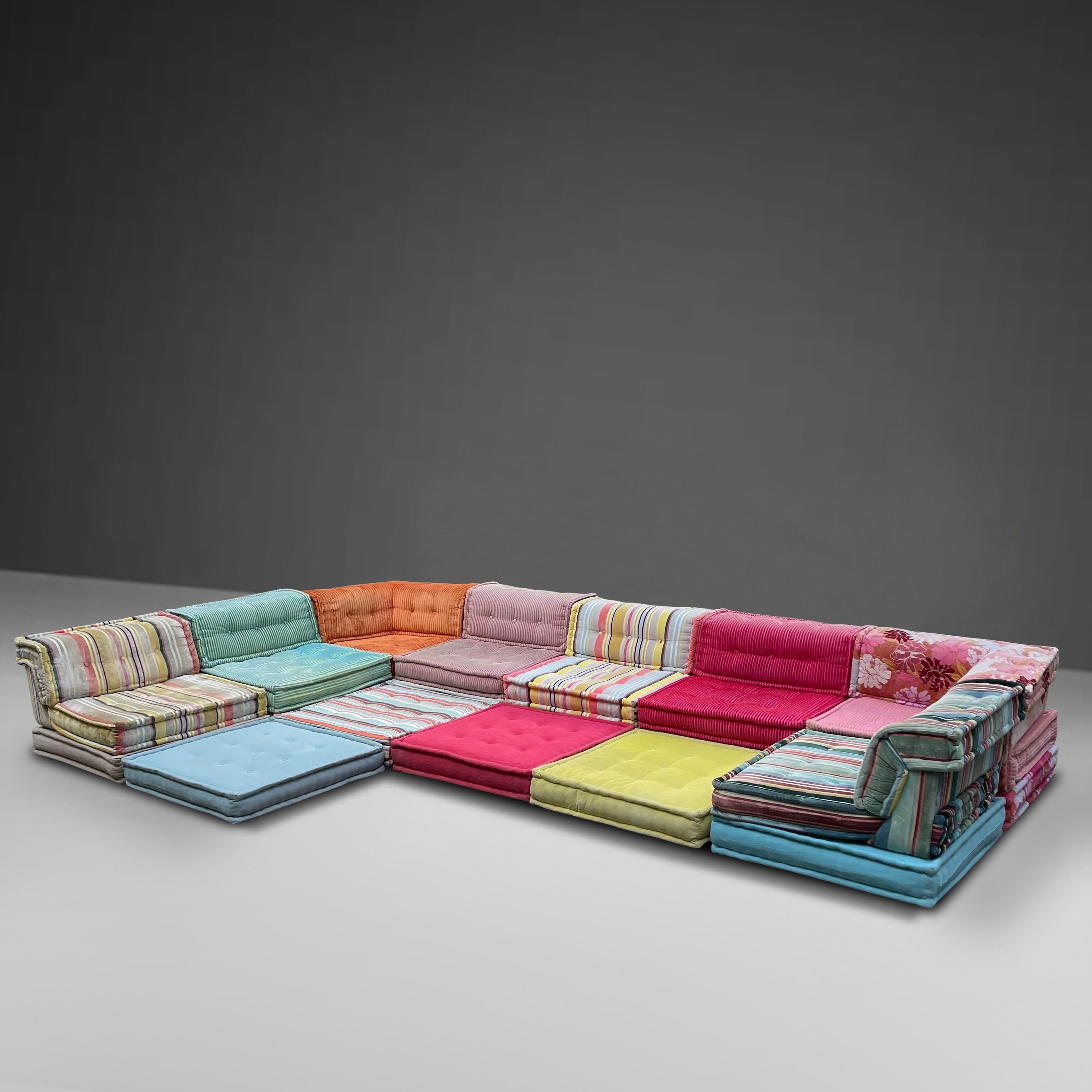 'Mah Jong' Modular Sectional Sofa Signed by Roche Bobois, France 2010 For Sale 4
