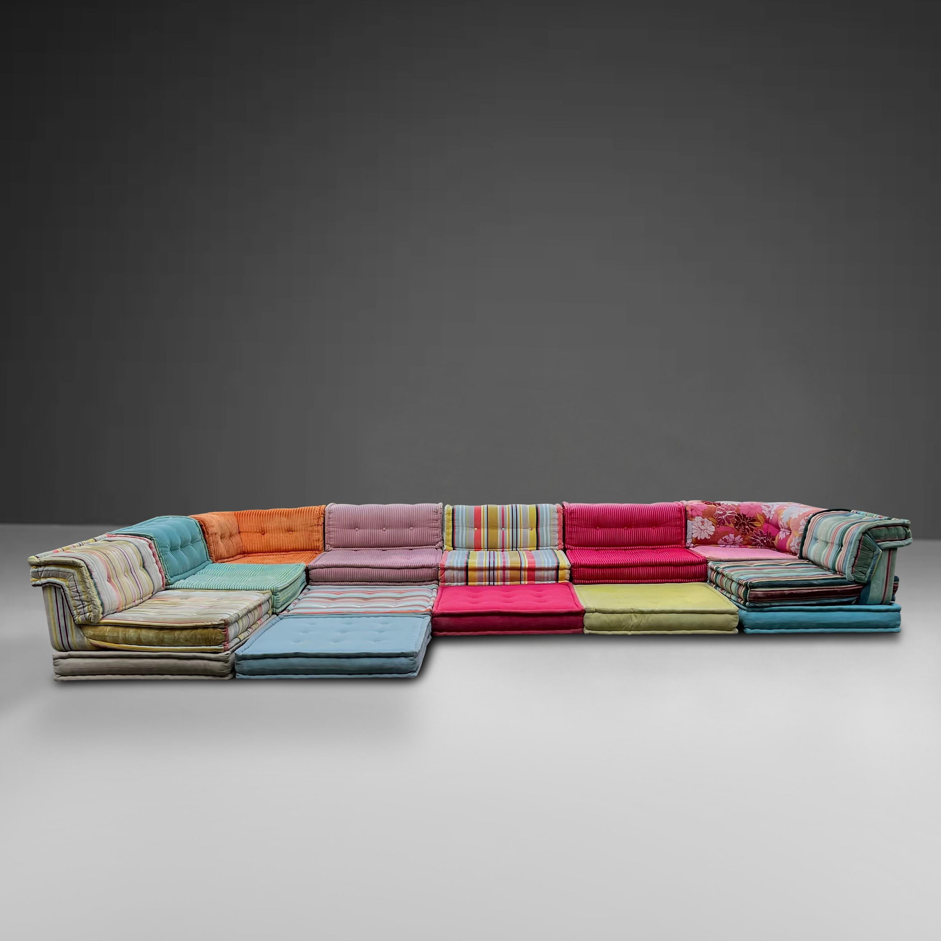 'Mah Jong' Modular Sectional Sofa Signed by Roche Bobois, France 2010 For Sale 5