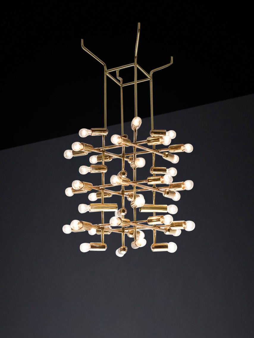 Xl Mid-Century Brass Chandelier with 40 lights, Switzerland 1960s.   For Sale 8