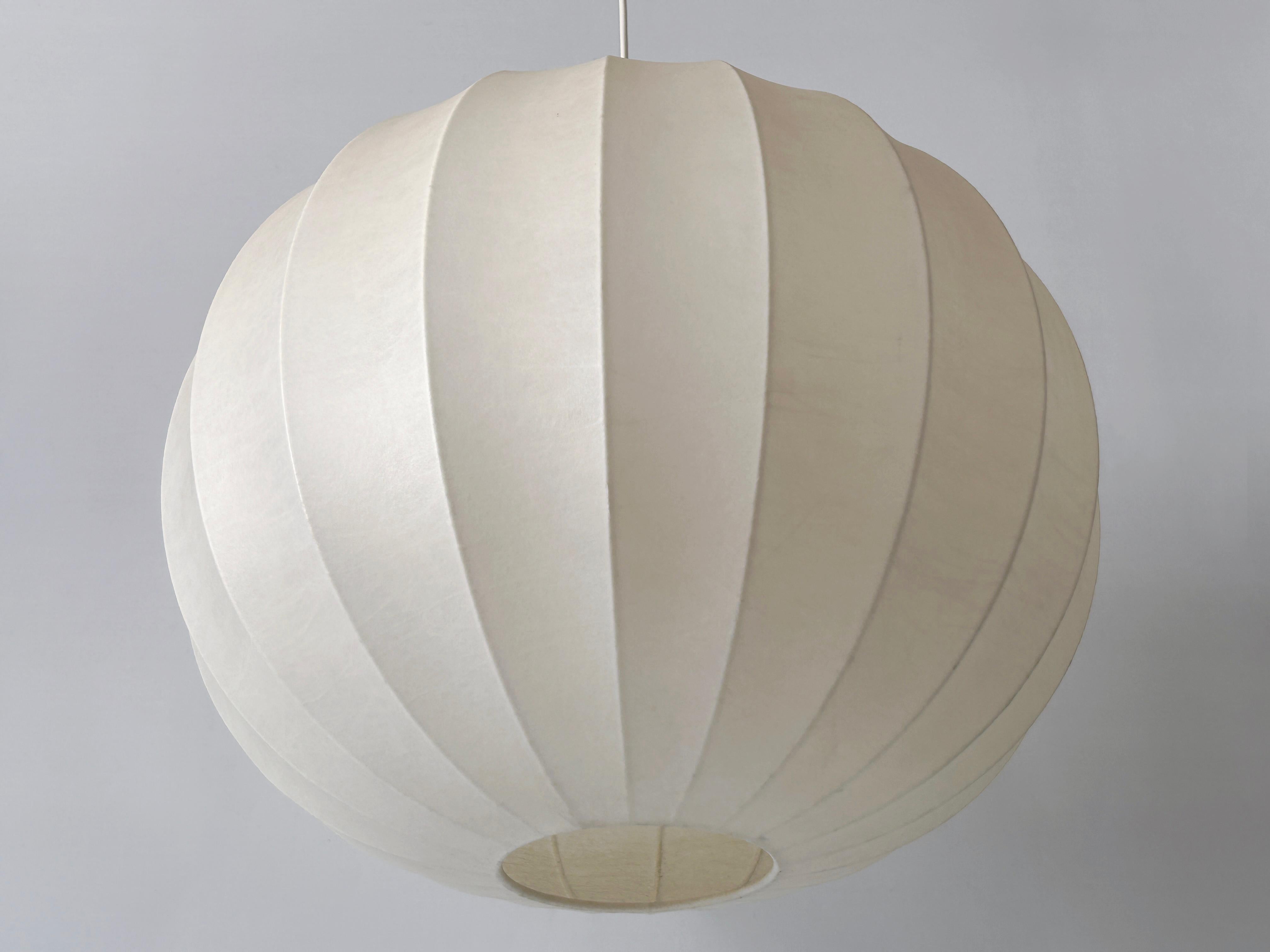 XL Lámpara colgante o lámpara colgante Cocoon Goldkant de mediados de siglo Alemania Años 60 en venta 9