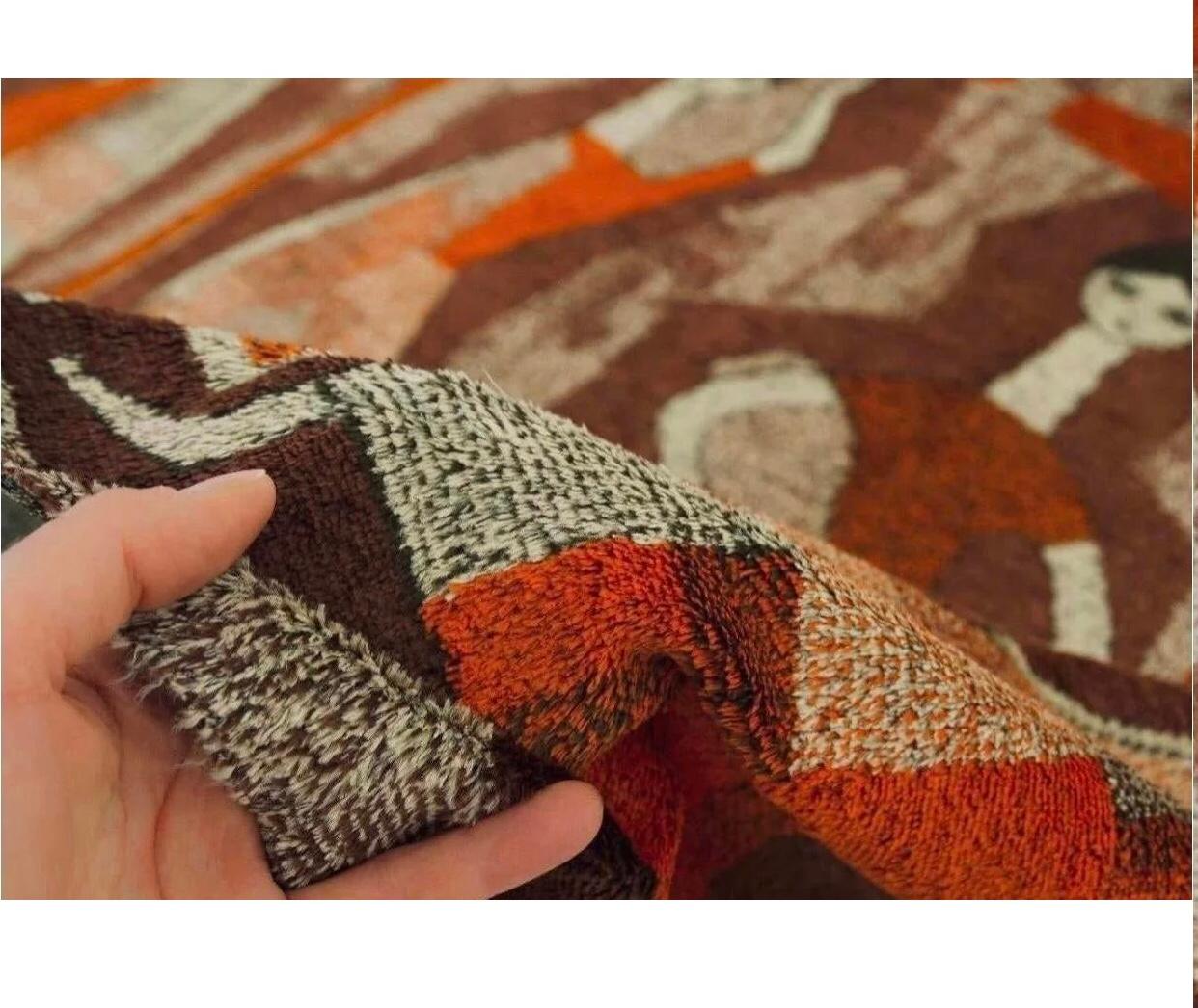 XL Mid-Century Modern Abstract Cubist Women Textile Art Wall Hanging Tapestry In Good Condition For Sale In St.Petersburg, FL