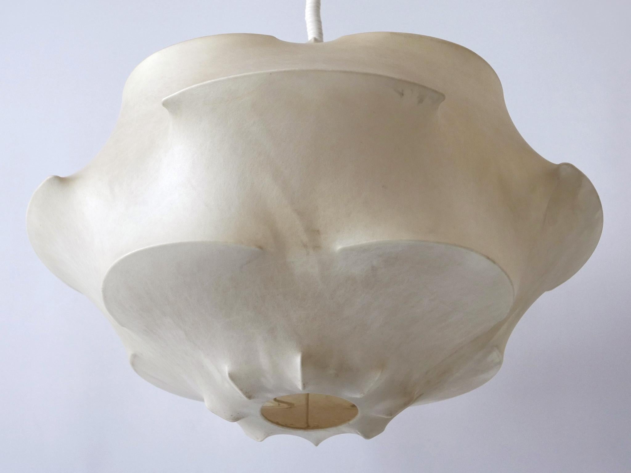 XL Mid-Century Modern Cocoon Pendant Lamp or Hanging Light by Flos Italy, 1960s In Good Condition For Sale In Munich, DE