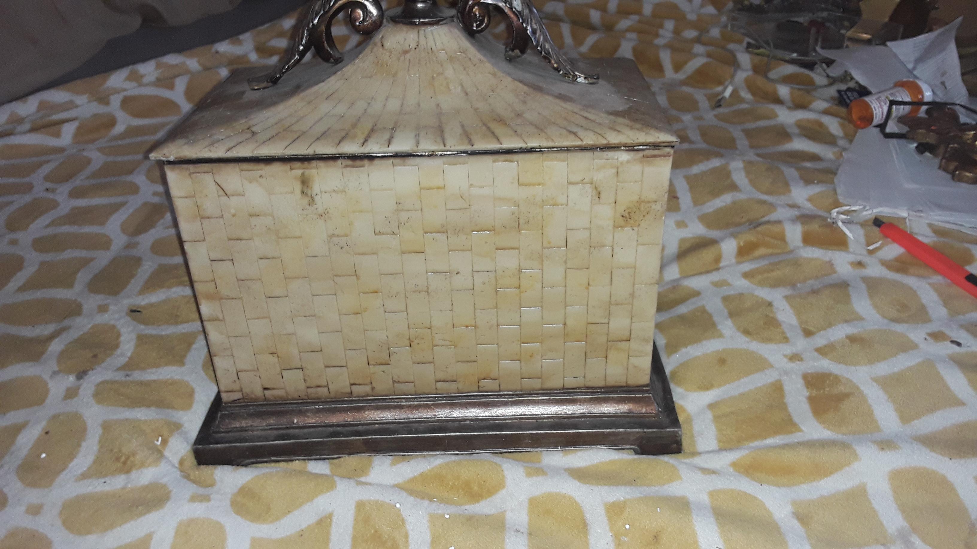 Mid-Century Modern Boîte de table basse coffret tessellée XL moderne du milieu du siècle dernier par Robert Marcius en vente