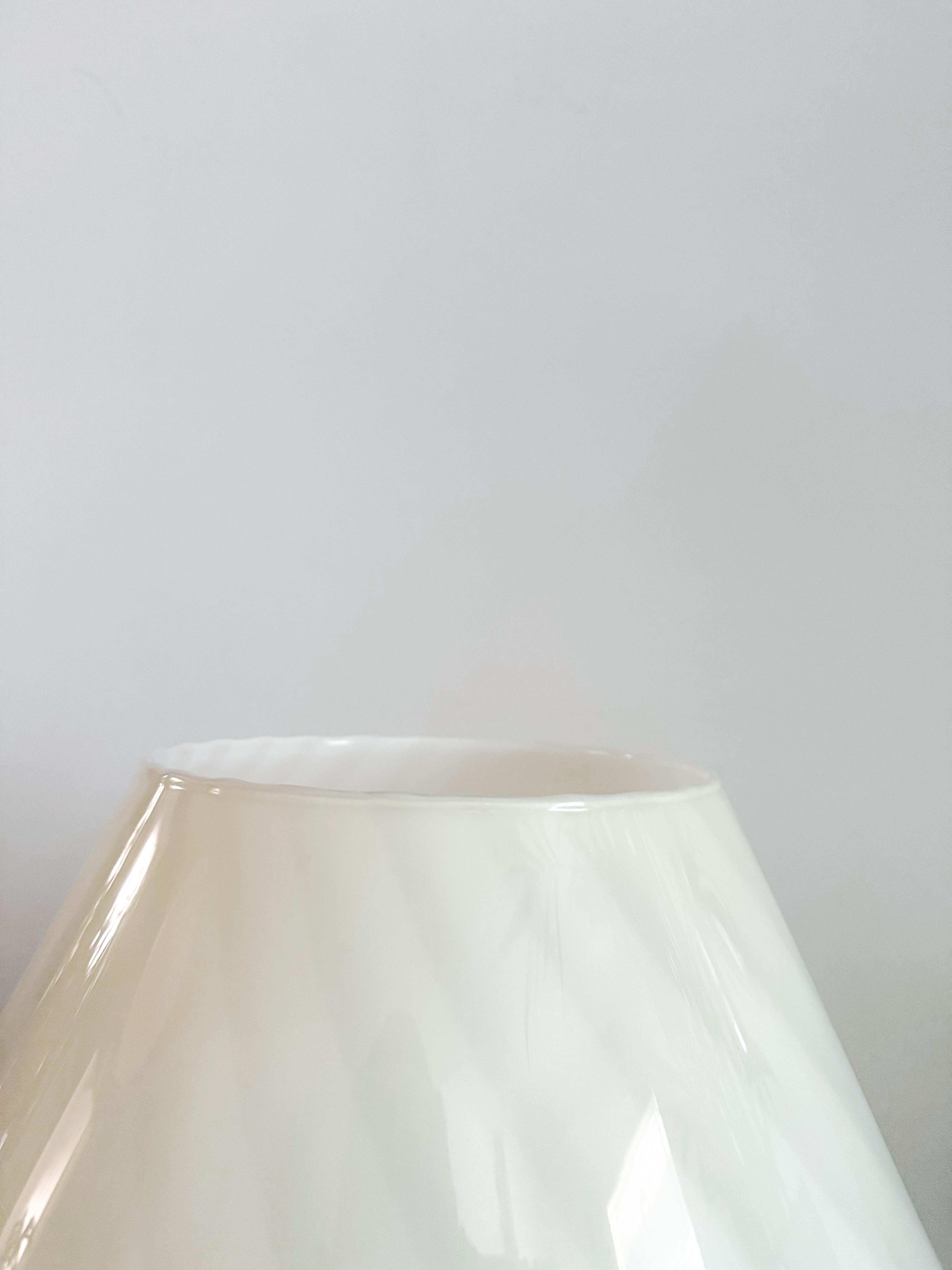 XL Mid Century Murano Lamp Light Yellow Murano Vintage Swirl Glass Italian Bon état - En vente à Toronto, CA