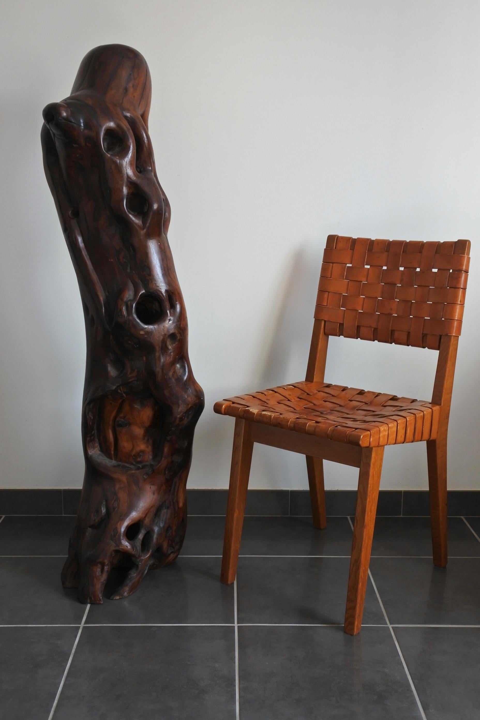 Extra large Mid-Century Modern organic sculpture.
Made in France in the 1960s.
hand carved from an olive wood trunk.
Outstanding grain and details.