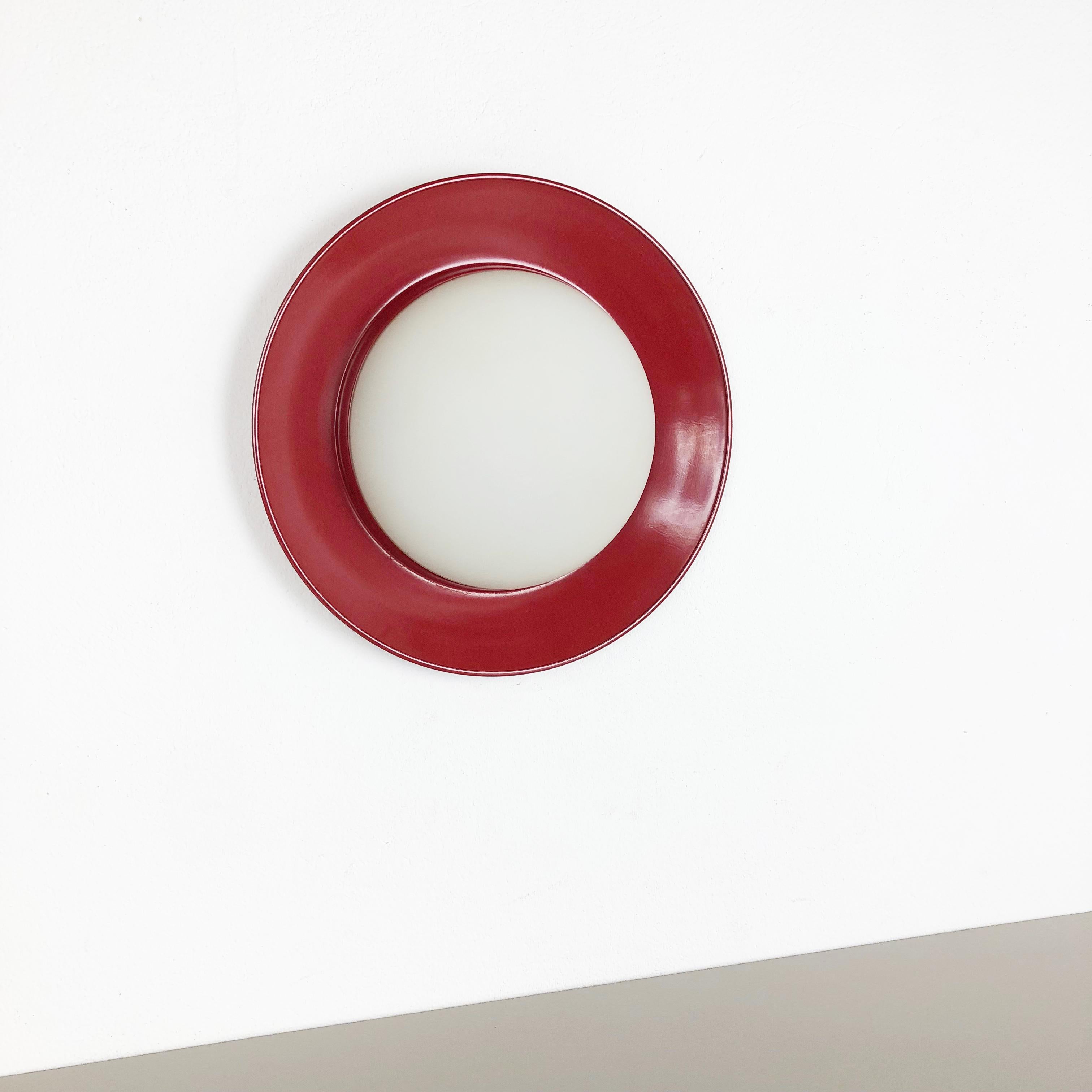 Article:

wall light


Producer:

HOSO  Hofmeister and Son; Germany


Origin:

Germany


Age:

1950s


Material:

Bakelite, Metal, satin Glass




This modernist light was produced by HOSO Light (Hoffmeister and Son) in Germany in the 1950s.