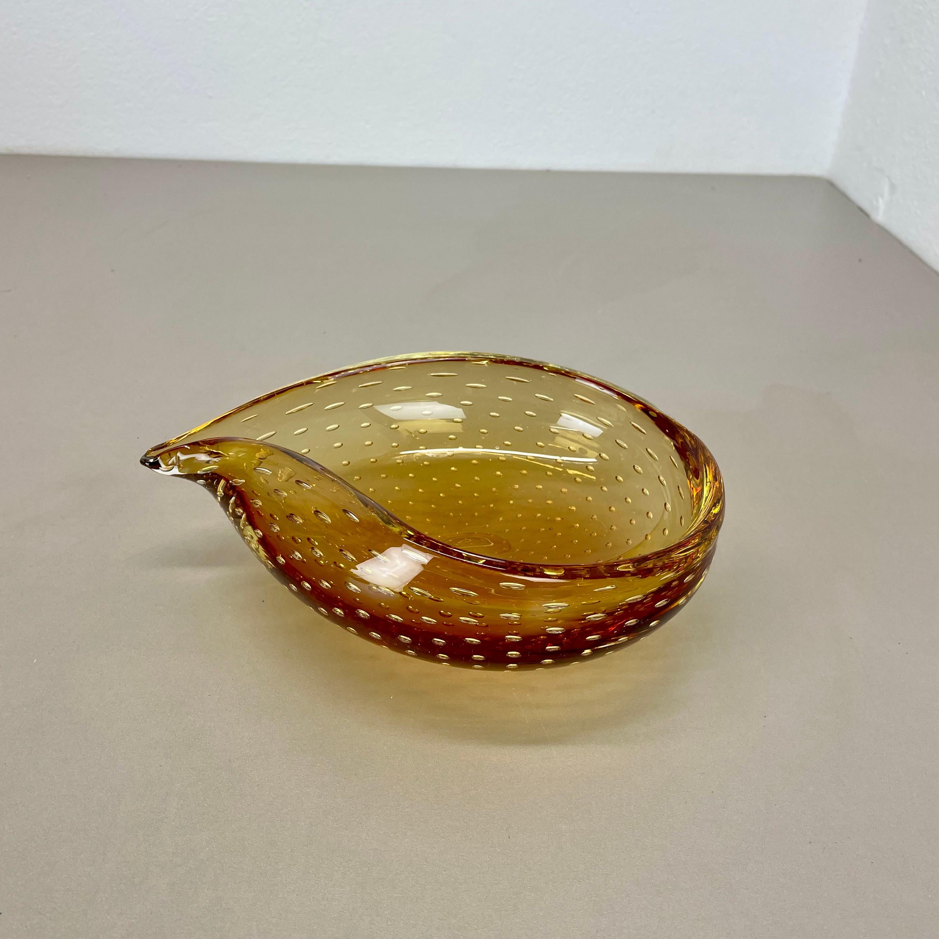 Mid-Century Modern xl  Murano Glass 1.2kg Bullicante yellow Bubble Bowl Element Shell Italy 1970 For Sale