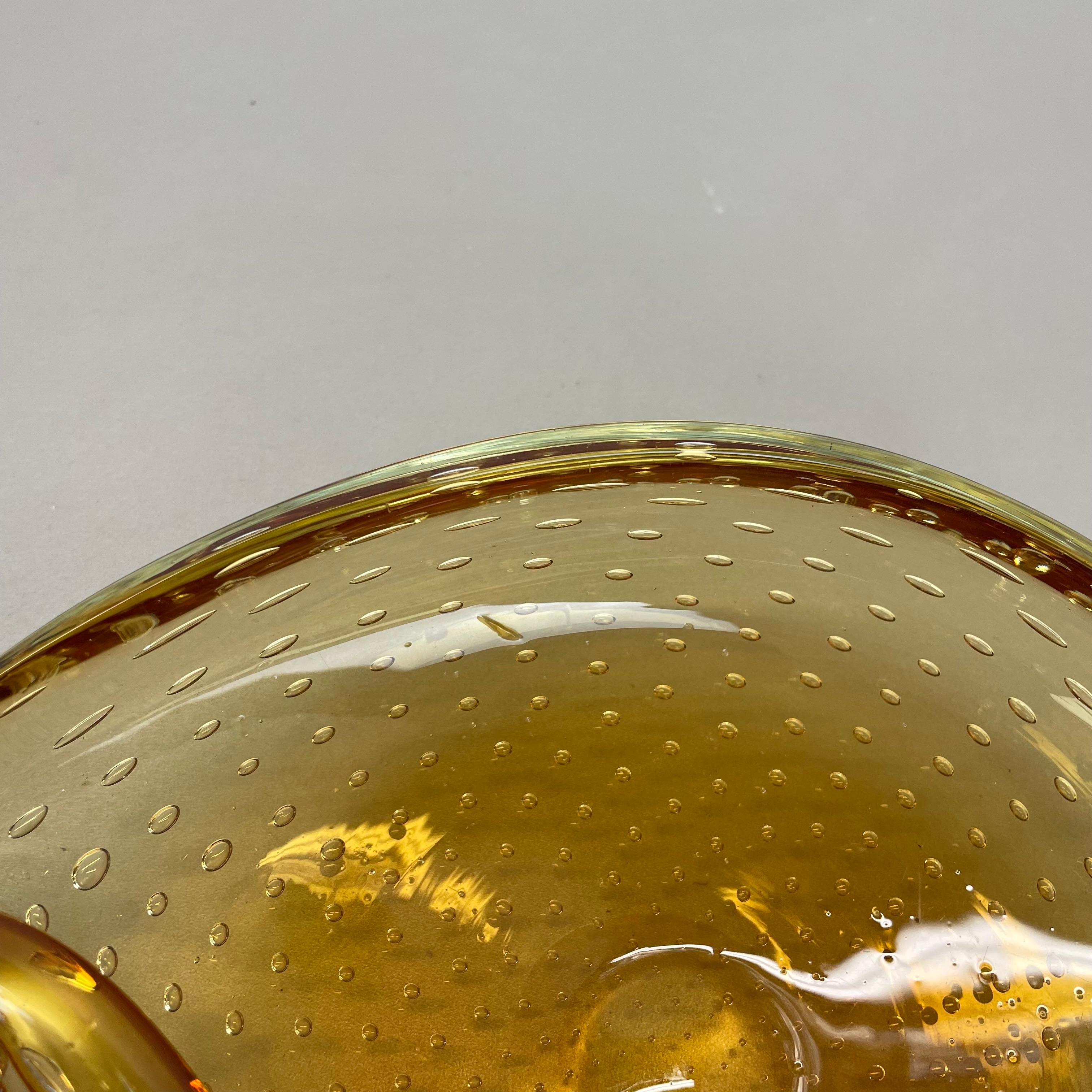 xl  Murano Glass 1.2kg Bullicante yellow Bubble Bowl Element Shell Italy 1970 In Good Condition For Sale In Kirchlengern, DE