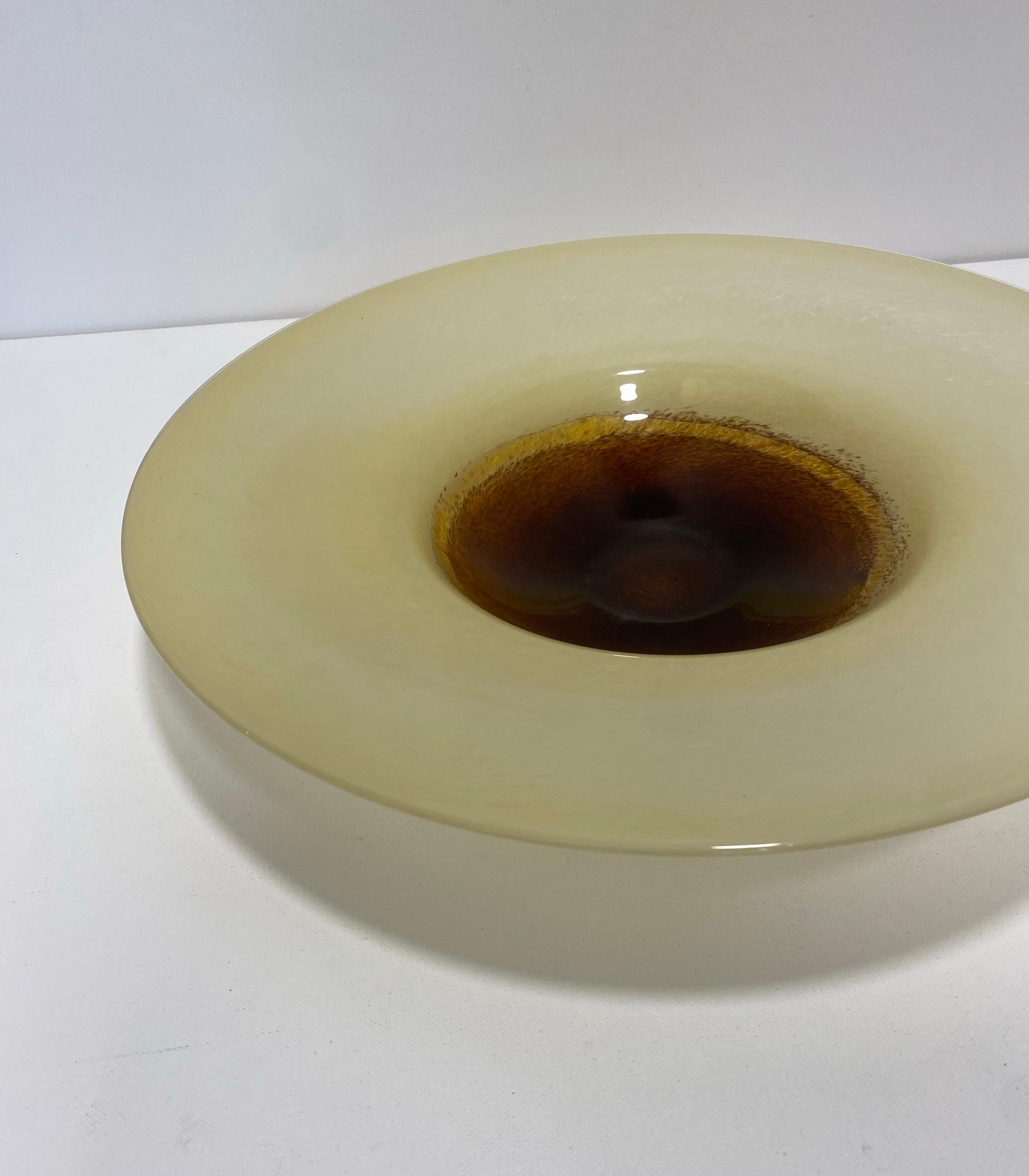 XL Murano Glass Round Fruit Bowl Table Plate Yellow Brown Italian Vintage 1970s en vente 8