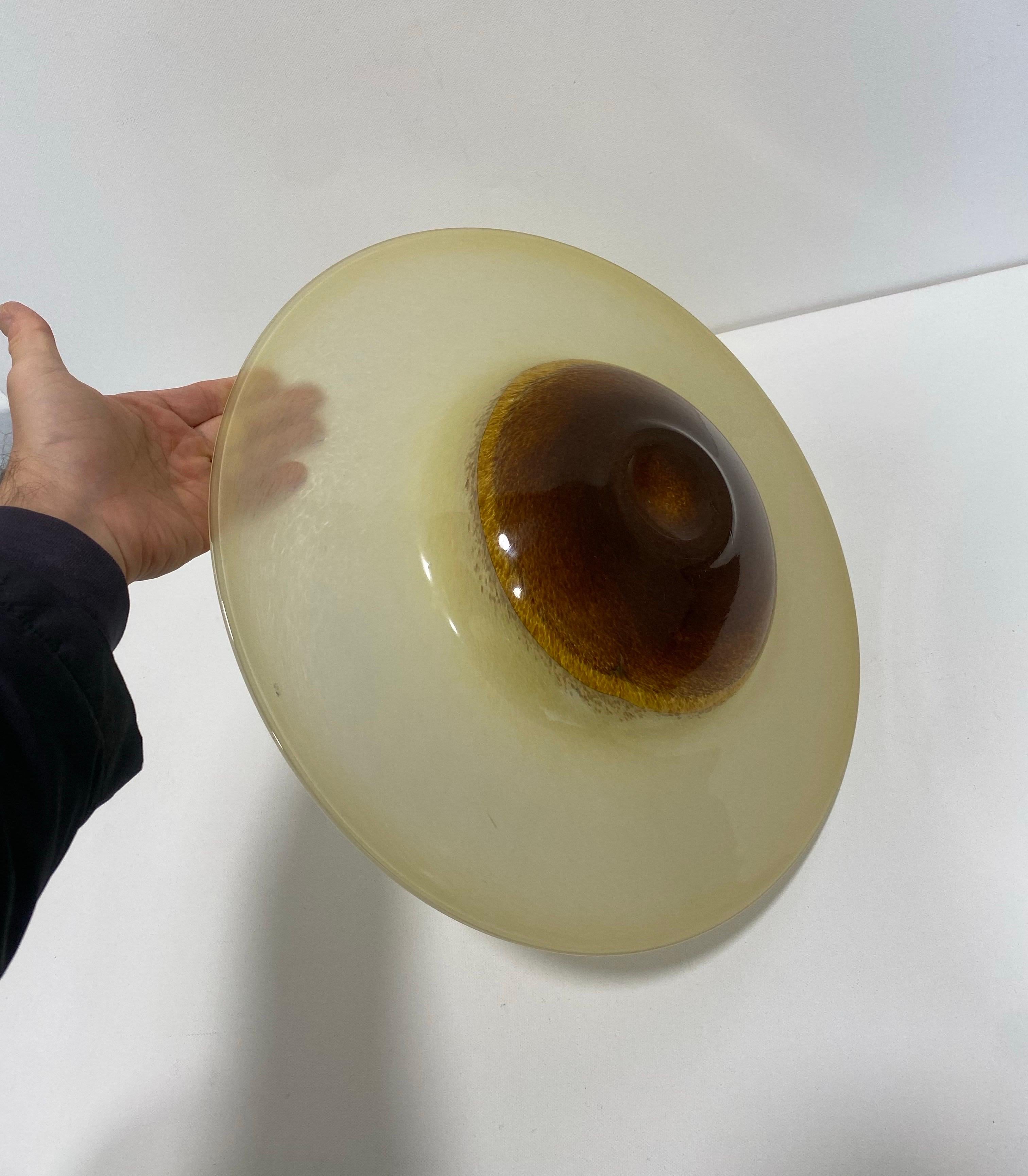 XL Murano Glass Round Fruit Bowl Table Plate Yellow Brown Italian Vintage 1970s en vente 1
