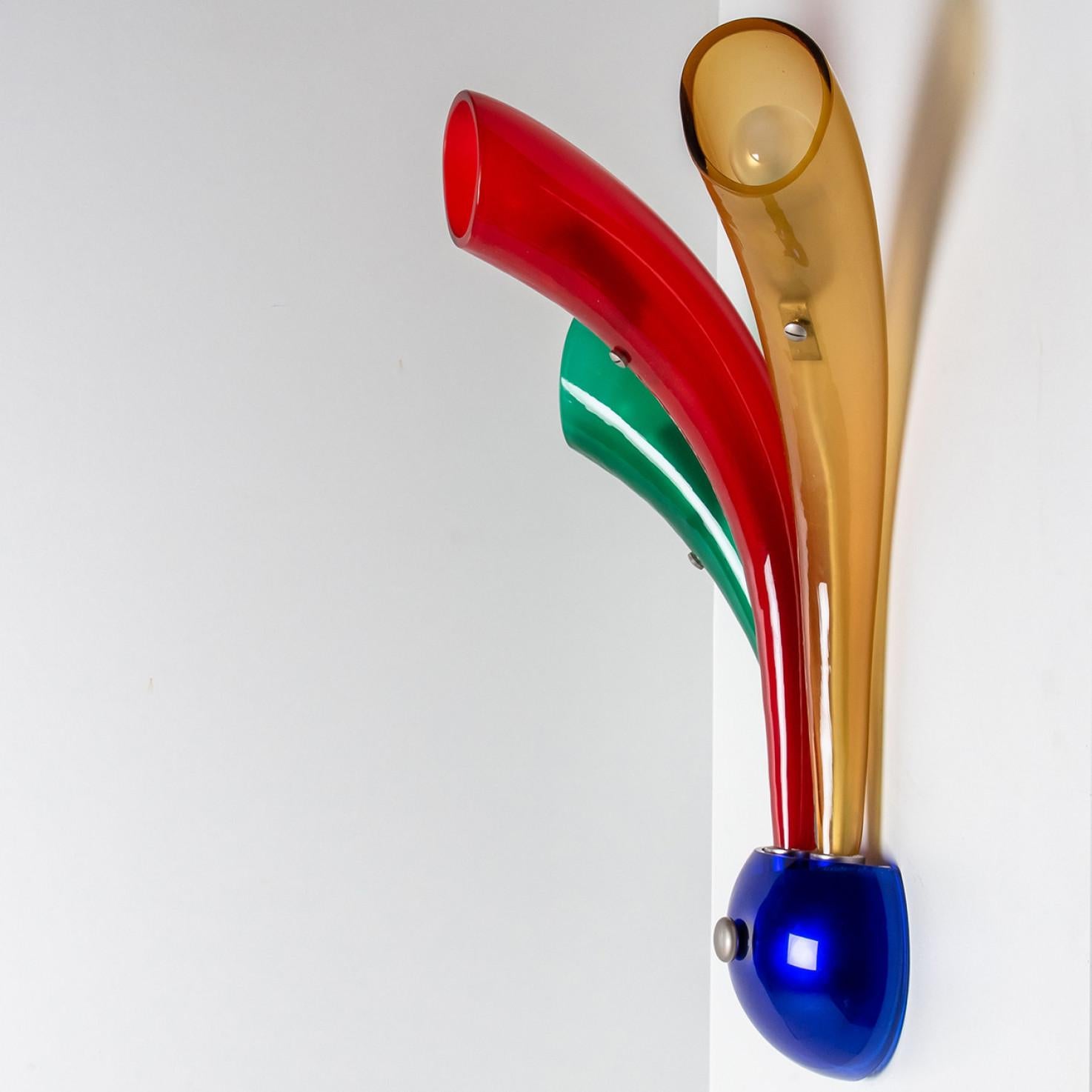 Wunderschöne mehrfarbige Murano-Glasleuchte, hergestellt in Murano, Italien 1980.

Mit Originalitätsnachweis (siehe Bilder).

In sehr gutem Vintage-Zustand. Jede Leuchte benötigt 3X E14 Glühbirnen (je max. 40 Watt).

 

