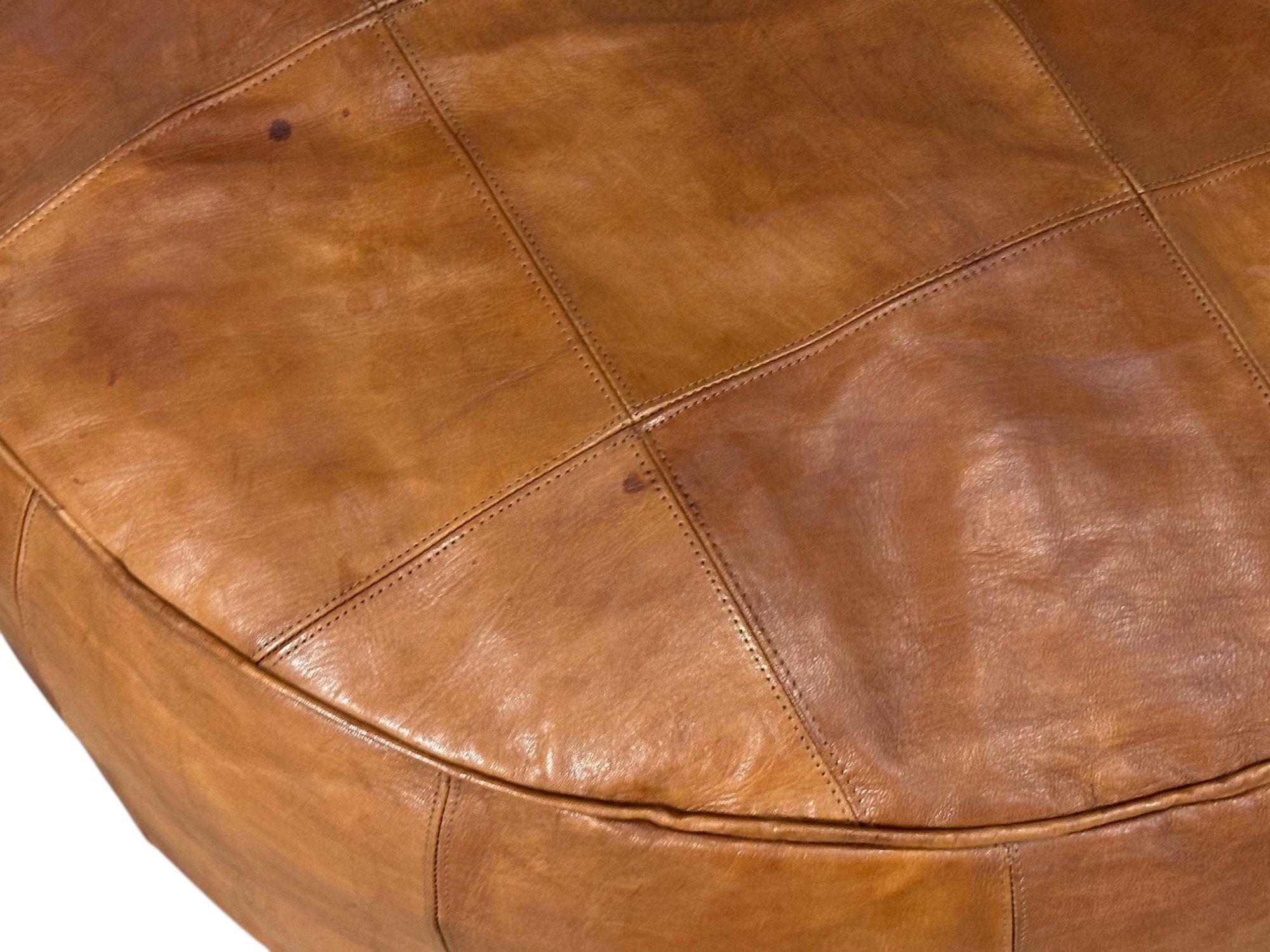Pouf/ottoman XL en cuir patchwork style De Sede, 1980 Bon état - En vente à Chicago, IL