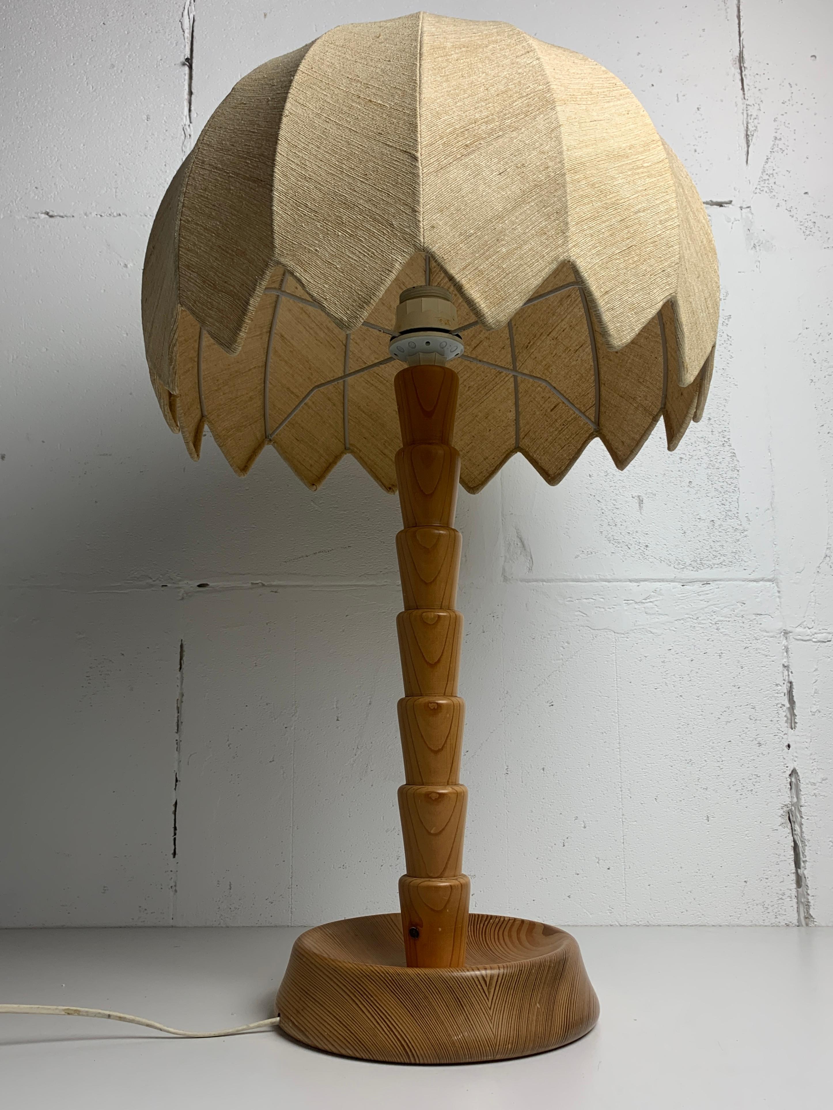 Mid-Century moderno Lampada a fungo da tavolo XL in legno di pino di Temde Switzerland, anni '70 in vendita