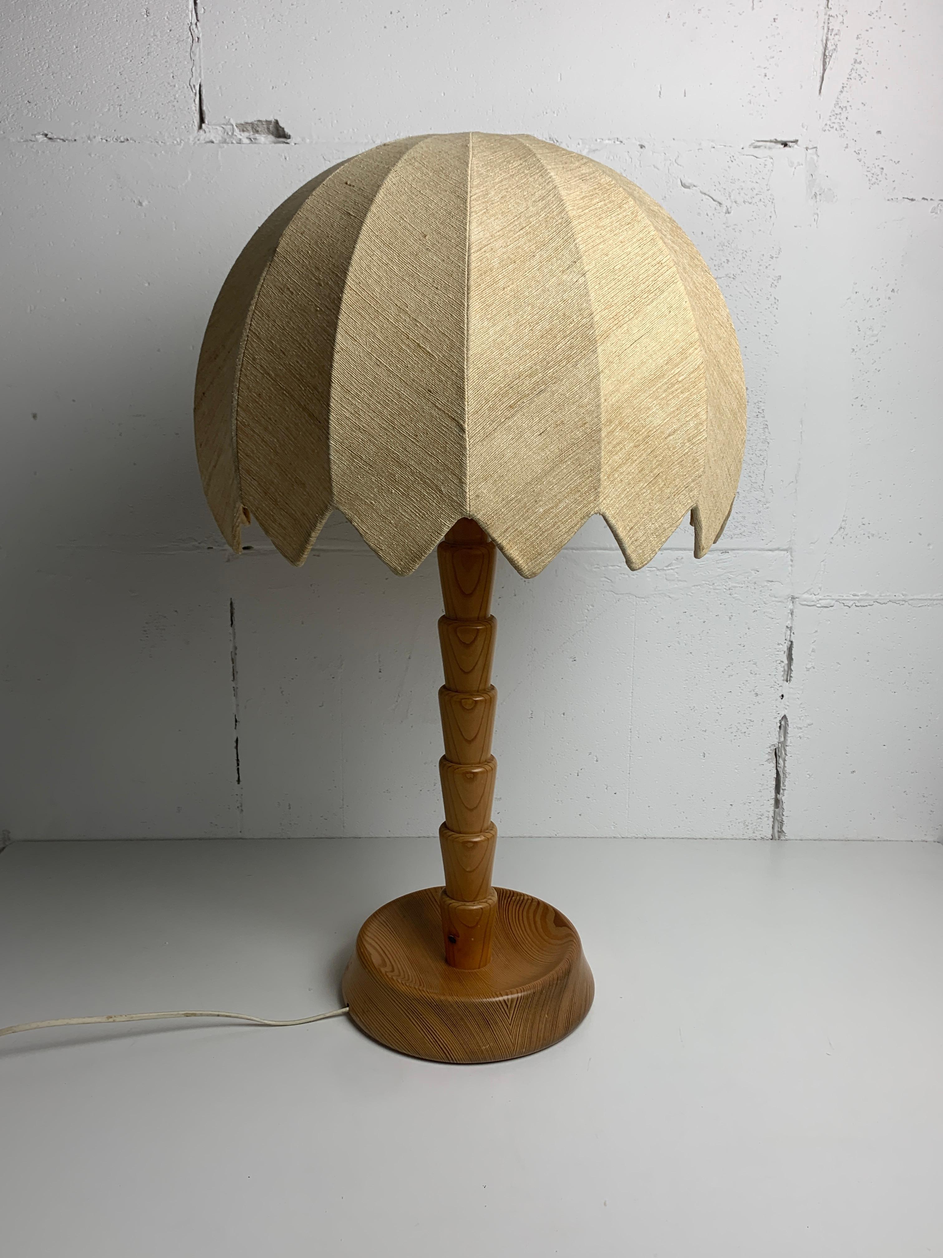 Tedesco Lampada a fungo da tavolo XL in legno di pino di Temde Switzerland, anni '70 in vendita