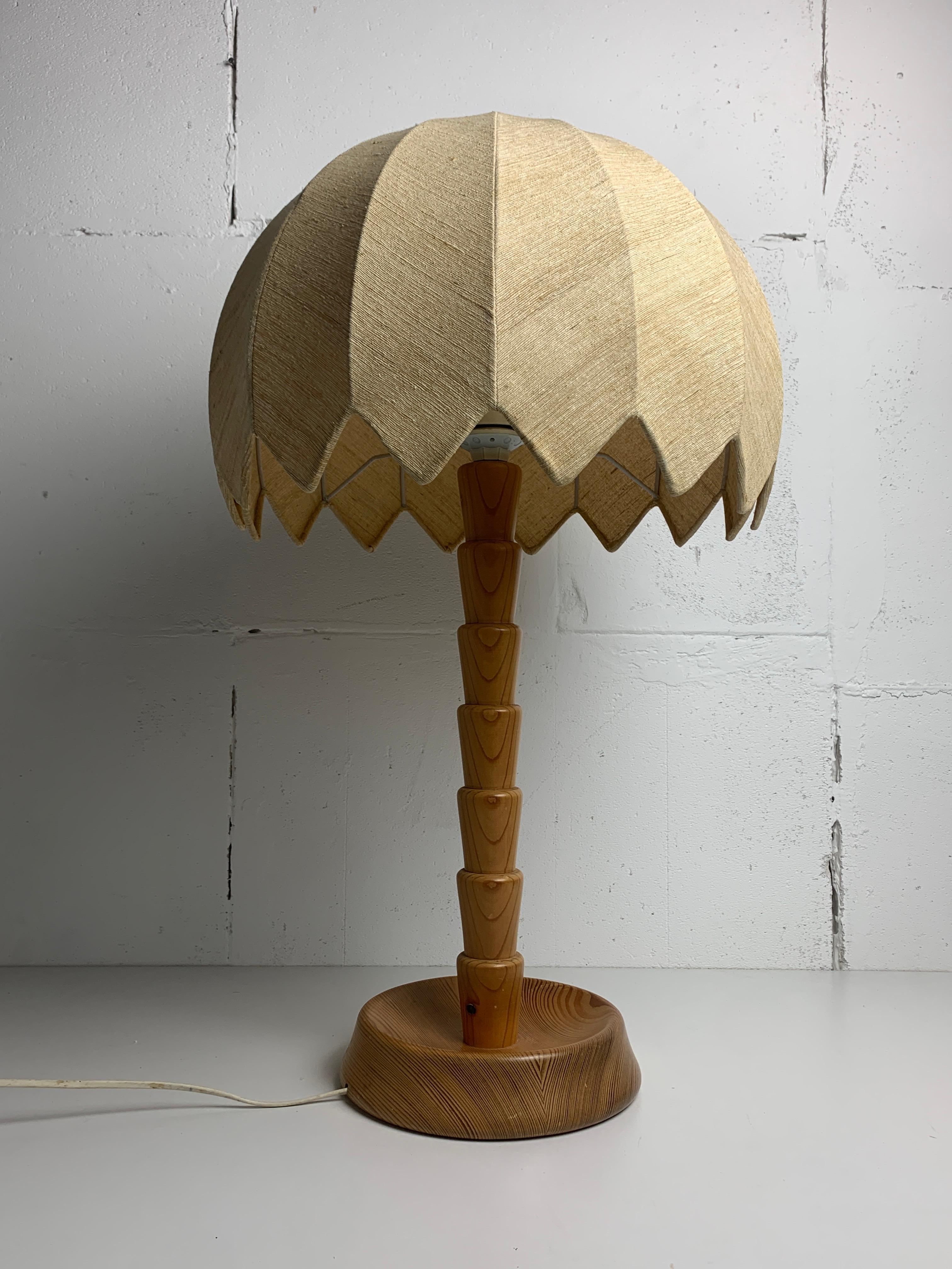 Lampada a fungo da tavolo XL in legno di pino di Temde Switzerland, anni '70 In condizioni buone in vendita a Zaandam, NL