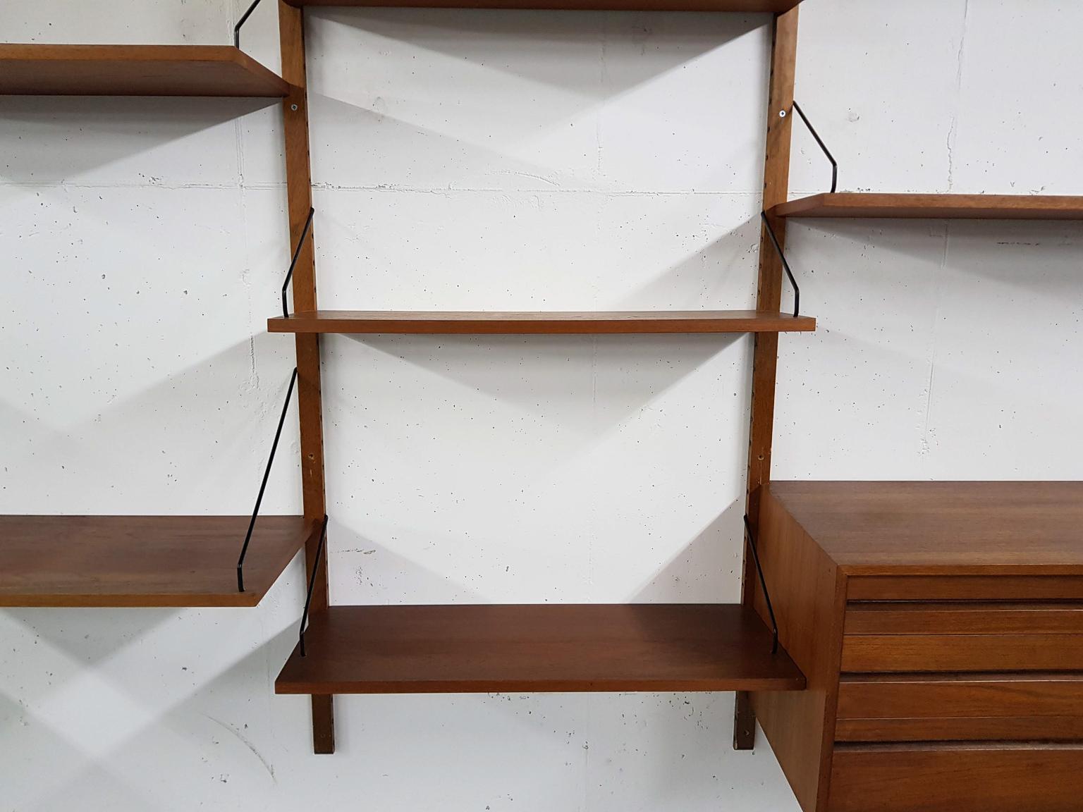 Extra Large Poul Cadovius for Royal System Wall System or Shelving Unit, Danish In Good Condition In Amsterdam, NL