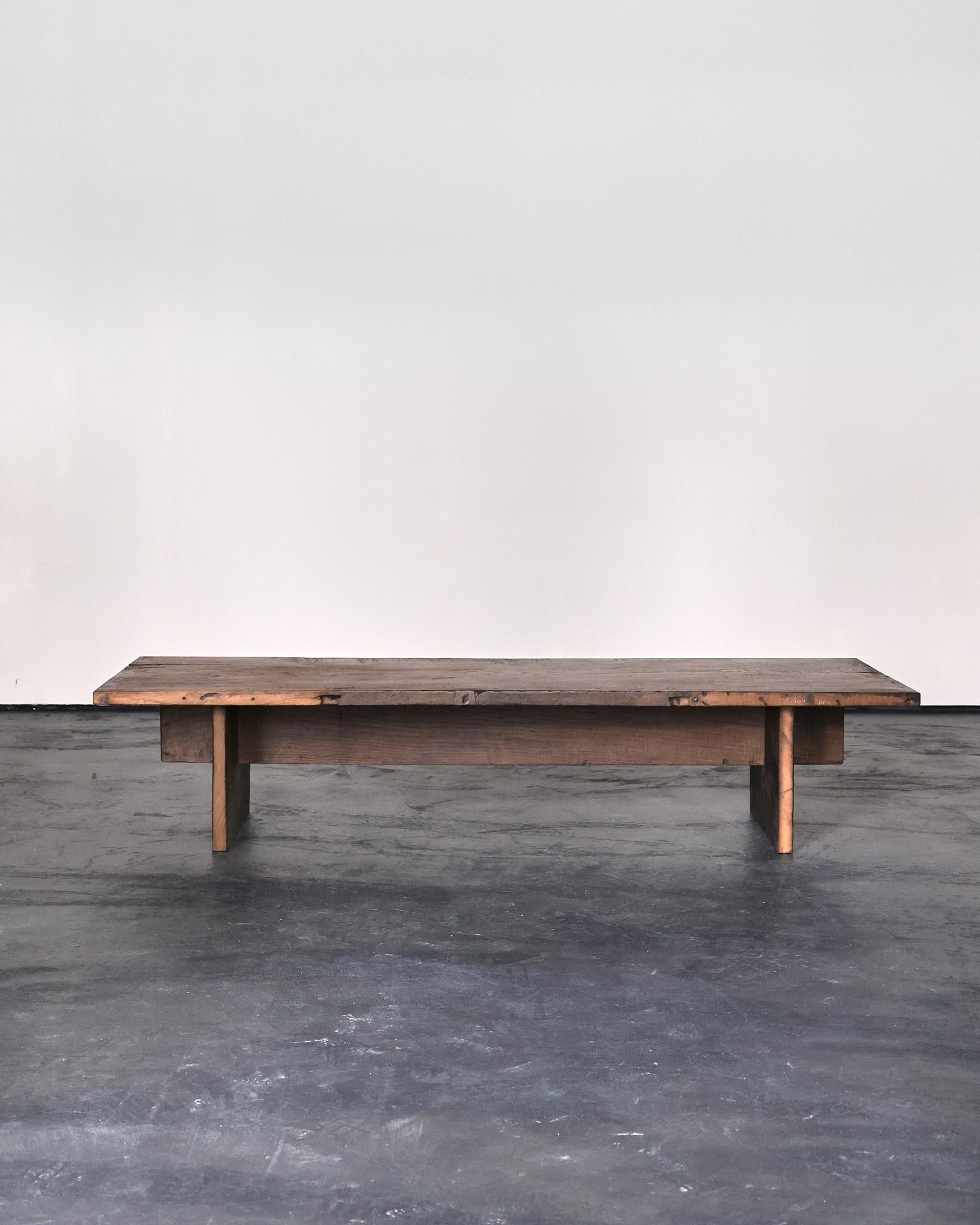 XL Primitive Low Table In 18th C. Portuguese Chestnut Wabi Sabi In Good Condition For Sale In London, GB