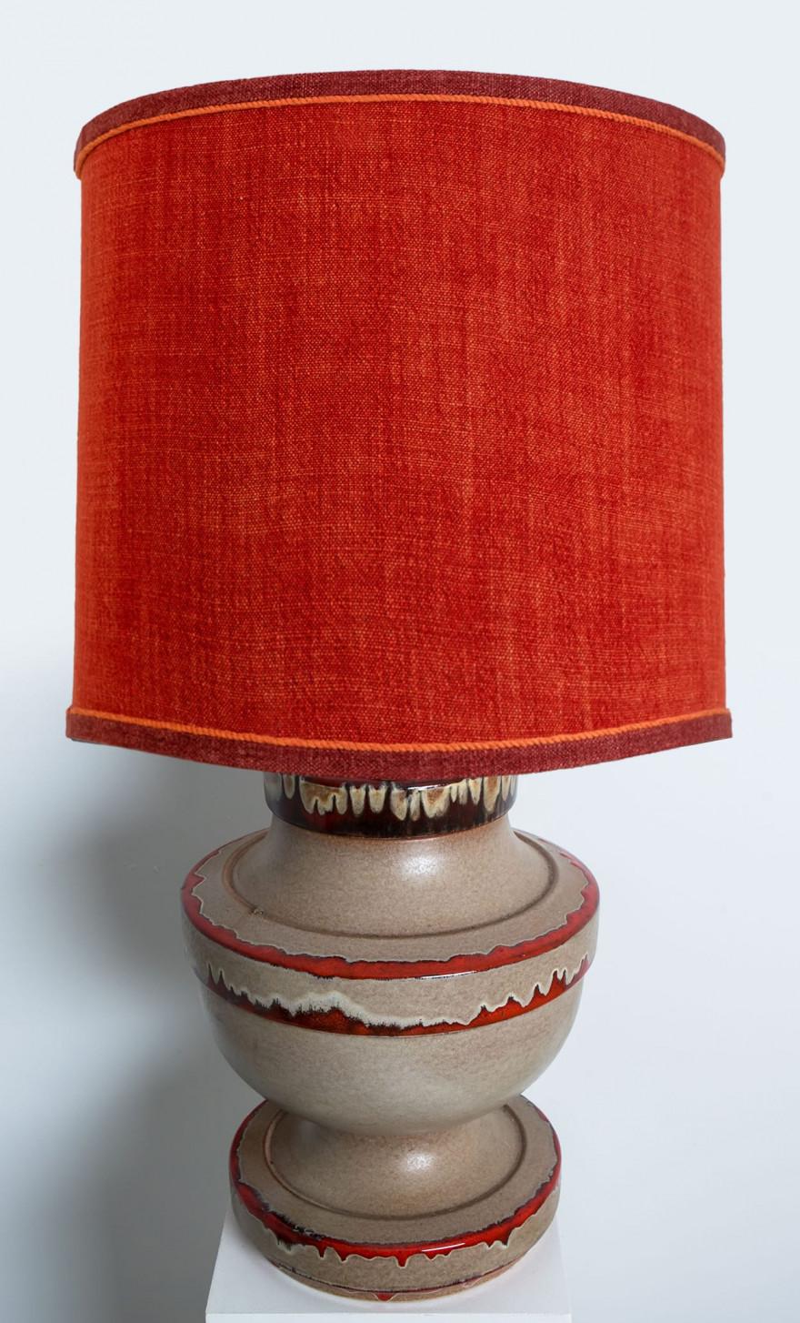 Autre Lampe de bureau XL en céramique rouge taupe, Allemagne en vente