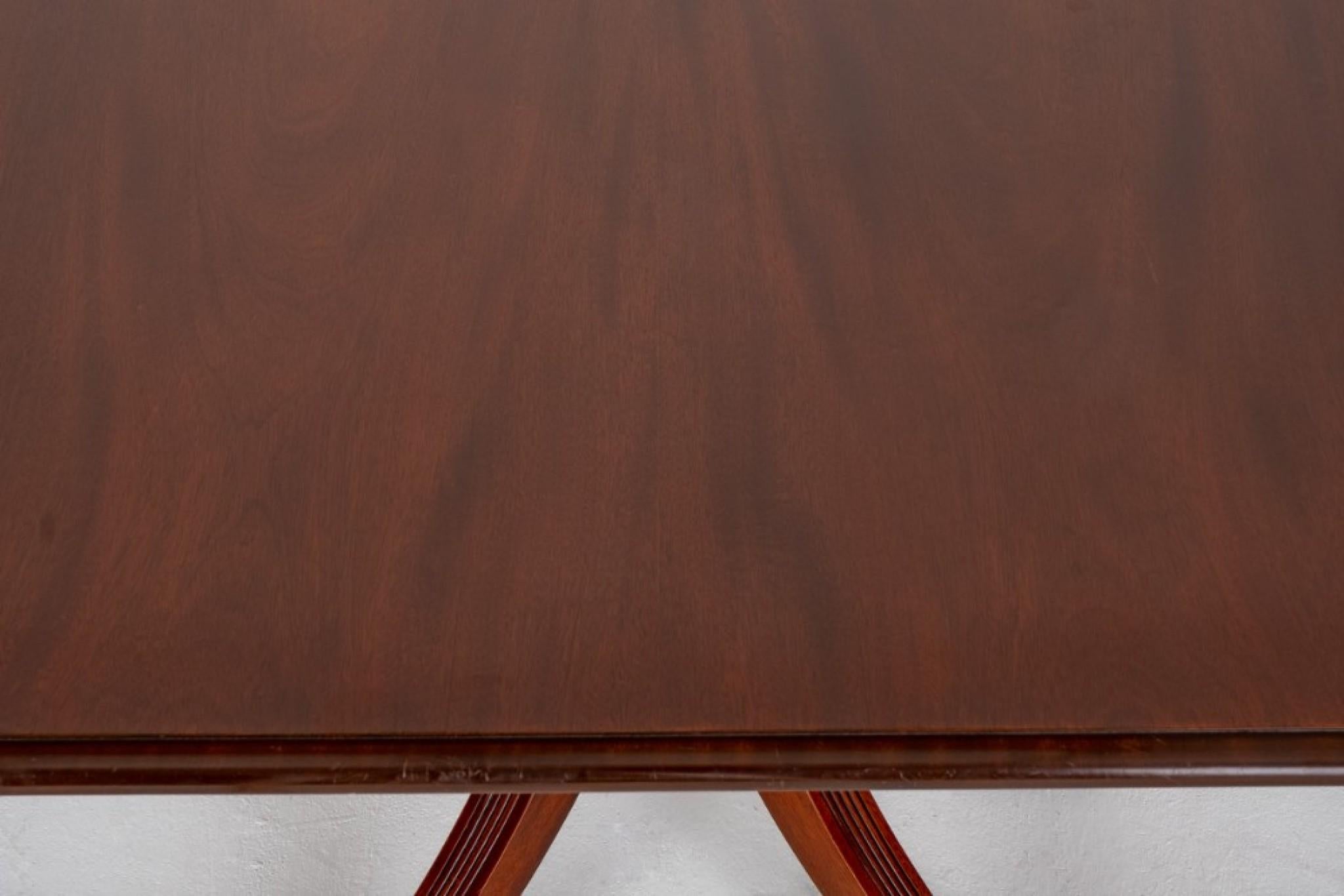 XL Regency Dining Table 18 Seater Extending Mahogany 1