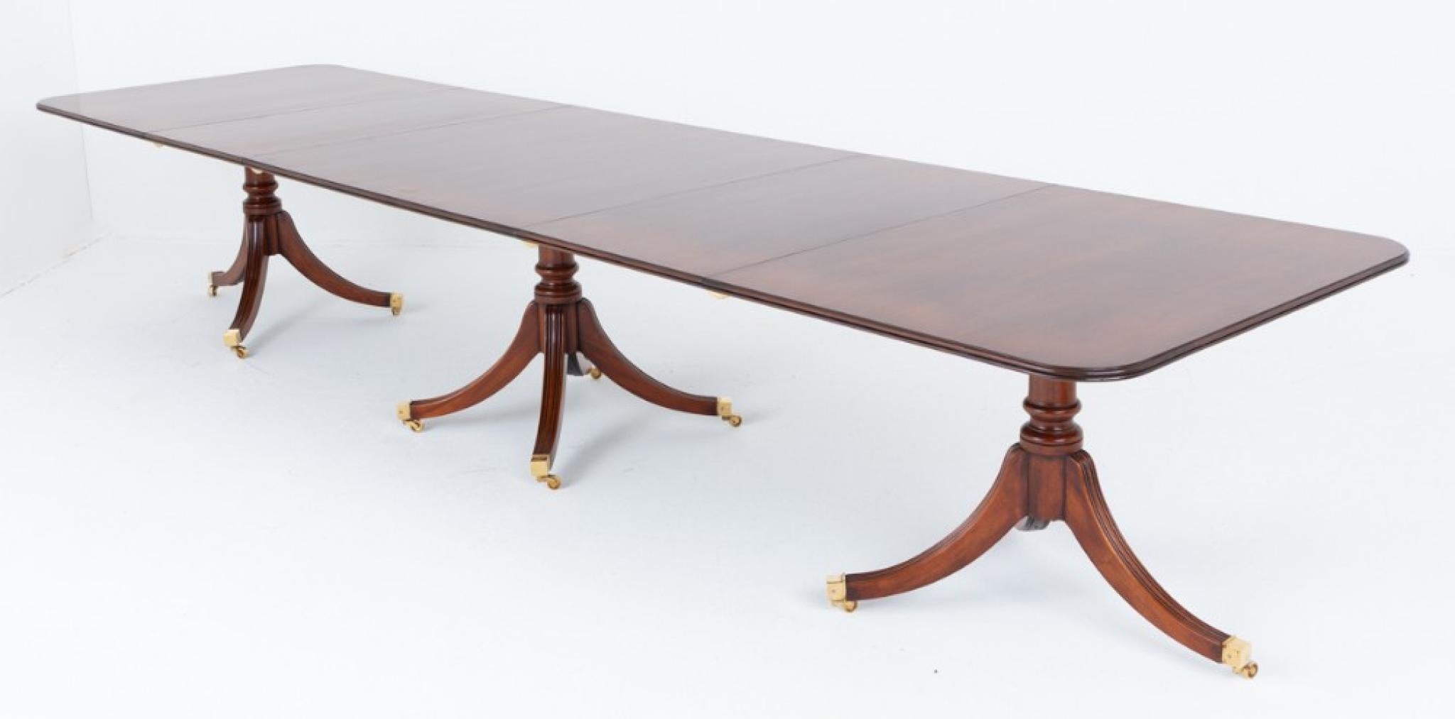 Travail du bois XL Regency Dining Table 20 Places Mahogany Extending en vente