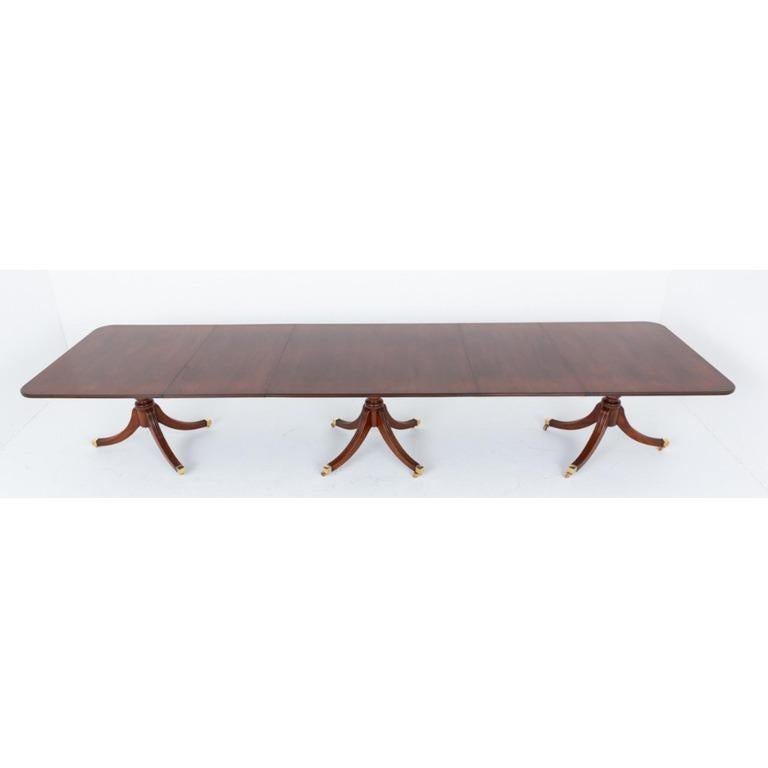 Début du 20ème siècle XL Regency Dining Table 20 Places Mahogany Extending en vente