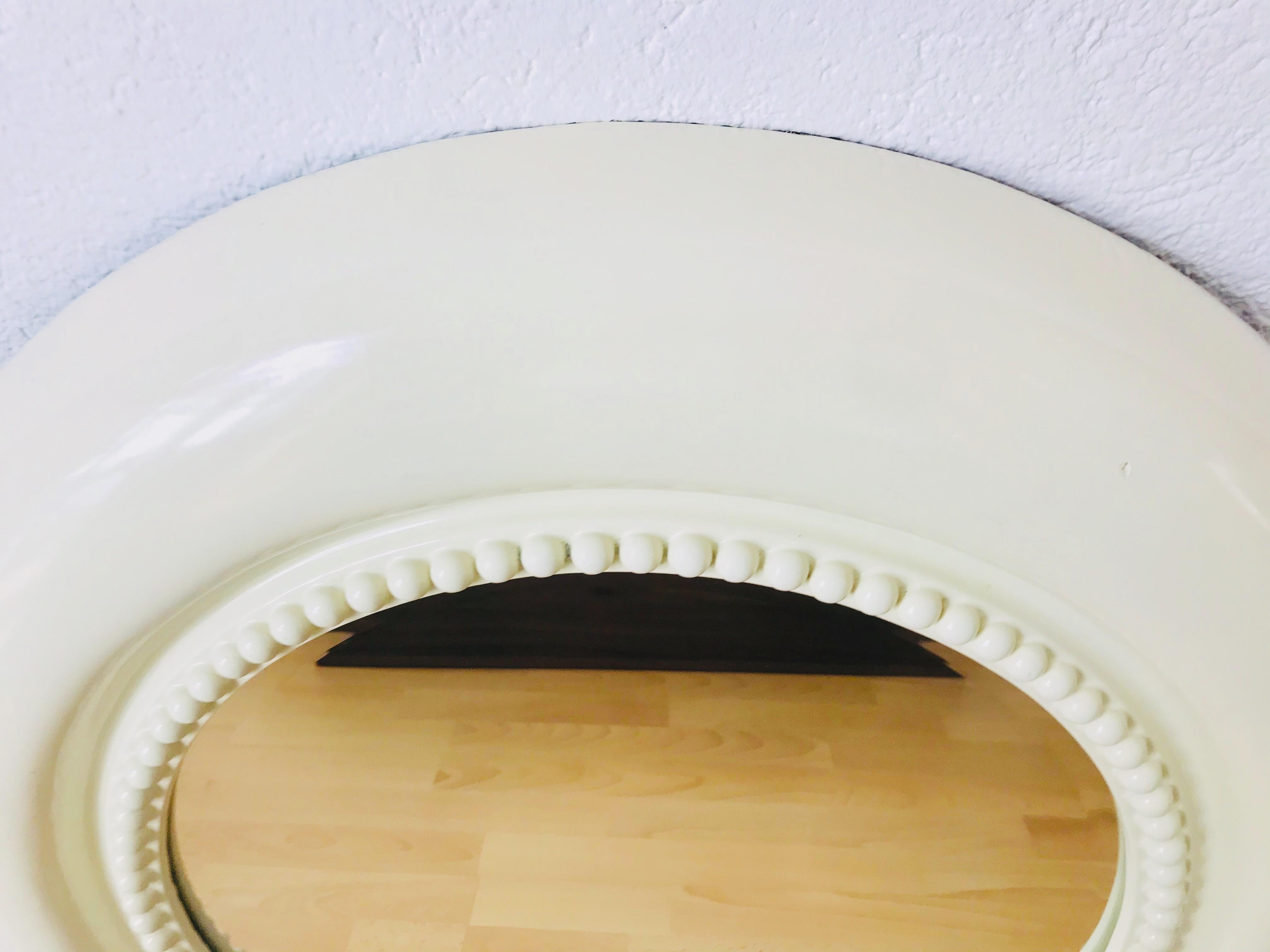 Mid-Century Modern Très grand miroir mural rond américain beige:: 1970 en vente