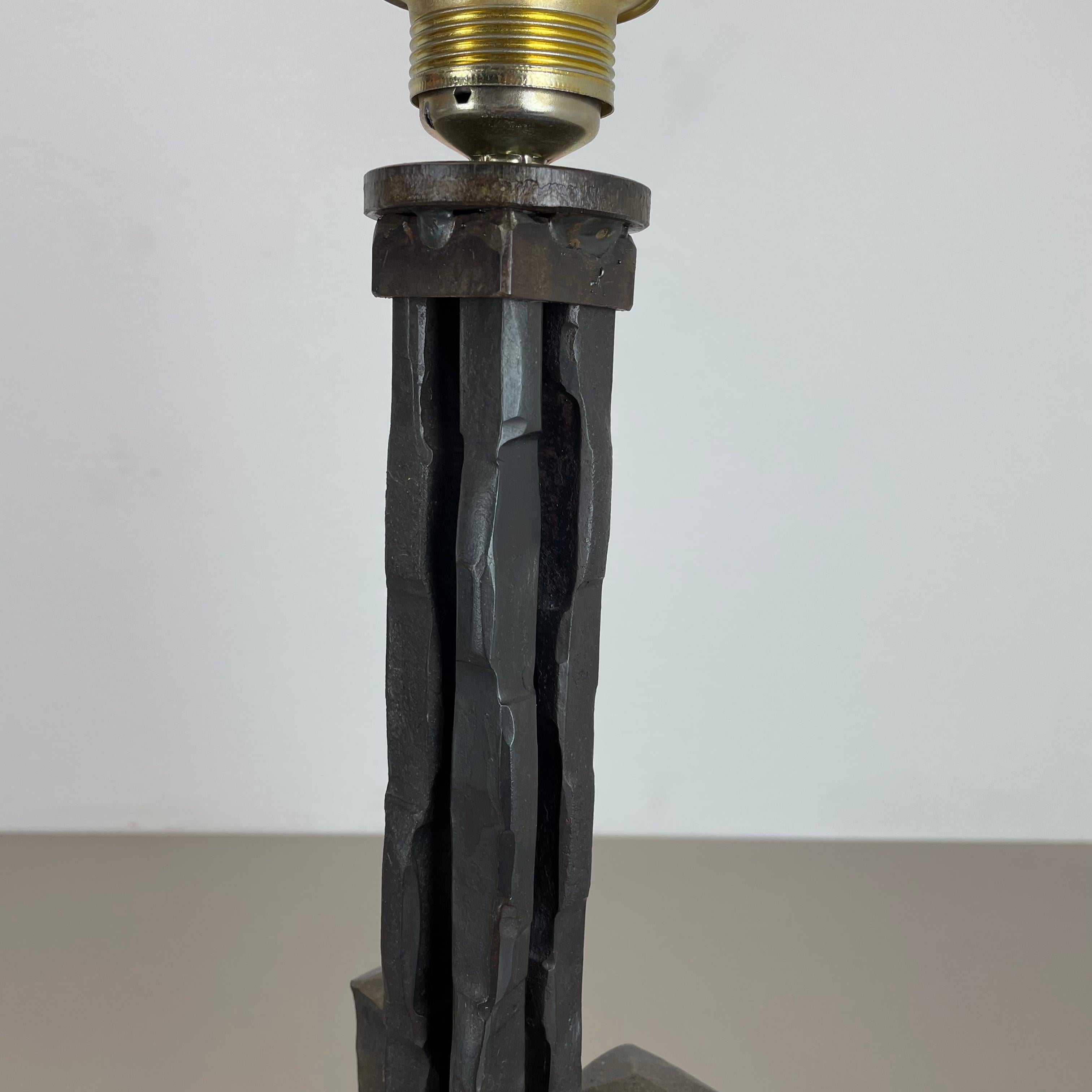 Lampe de bureau en fonte brutaliste XL de 14,5 kg, attribuée à Lothar Klute Allemagne, années 1970 en vente 7