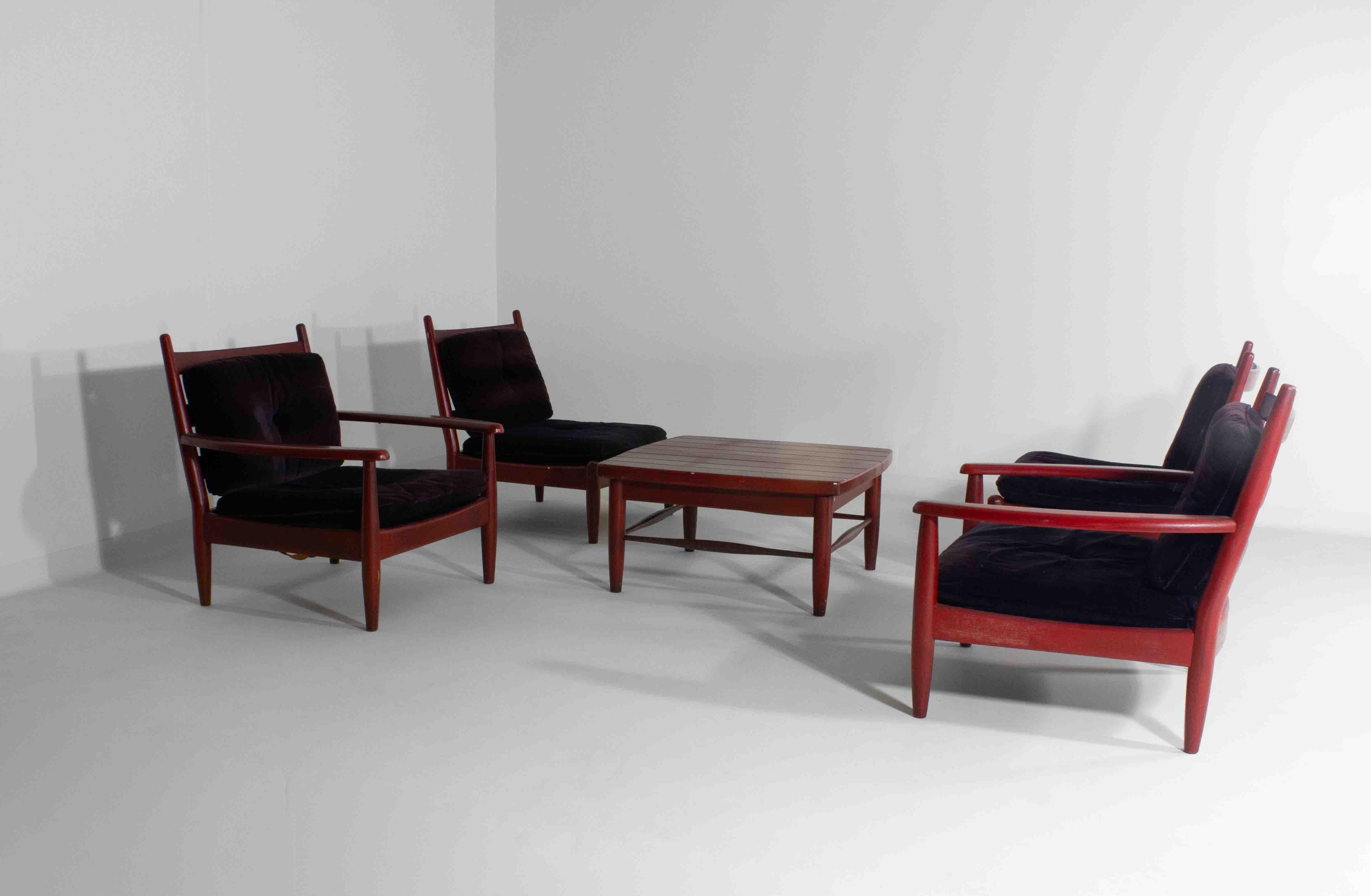 XL set of 8 mid-century lounge chairs and 2 coffee tables, Belgium 1960s For Sale 6
