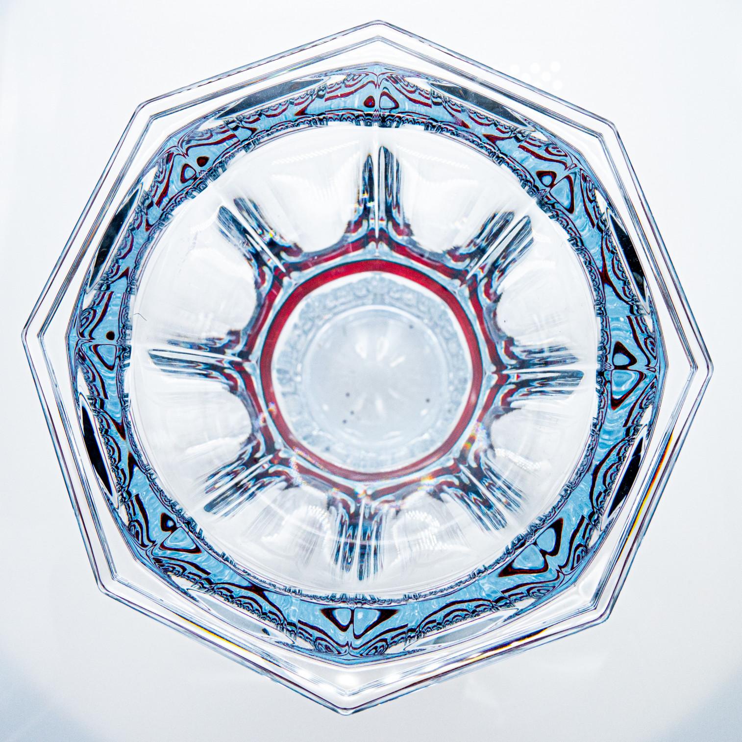 Fatto a mano Set di grandi vasi Baccarat e Saint Louis, cristallo rosso intenso, Francia in vendita