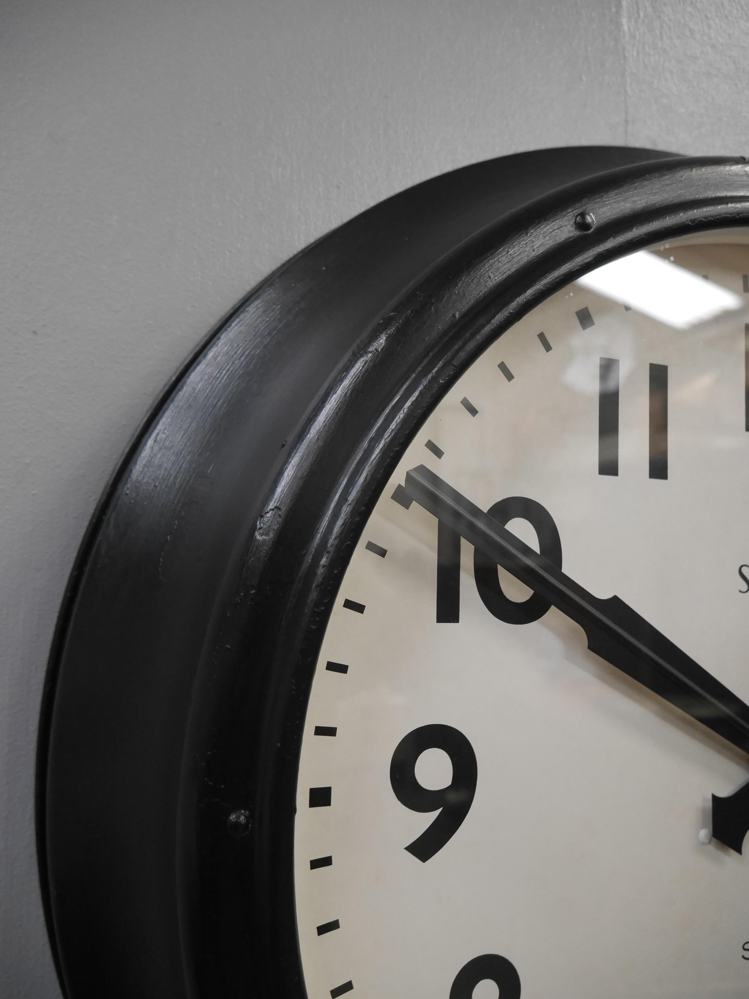 XL Smiths Factory Clock, C1940 In Good Condition In Downham Market, GB