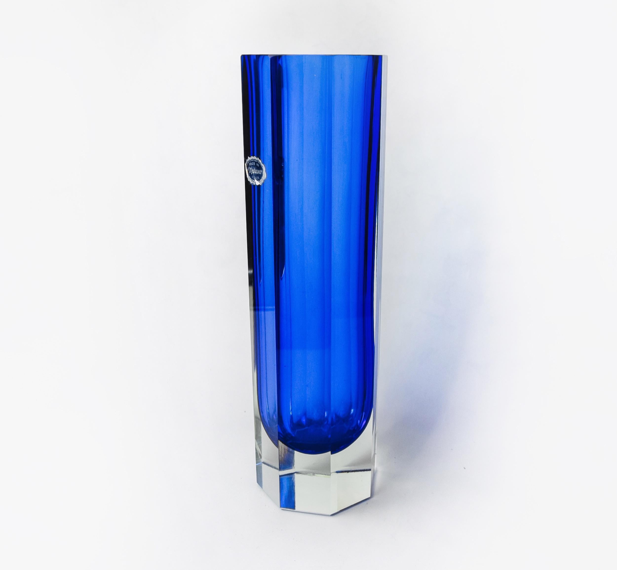 Blaue Sommerso-Vase XL von seguso, facettiertes Glas, murano, Italien, 1970 im Zustand „Gut“ im Angebot in BARCELONA, ES