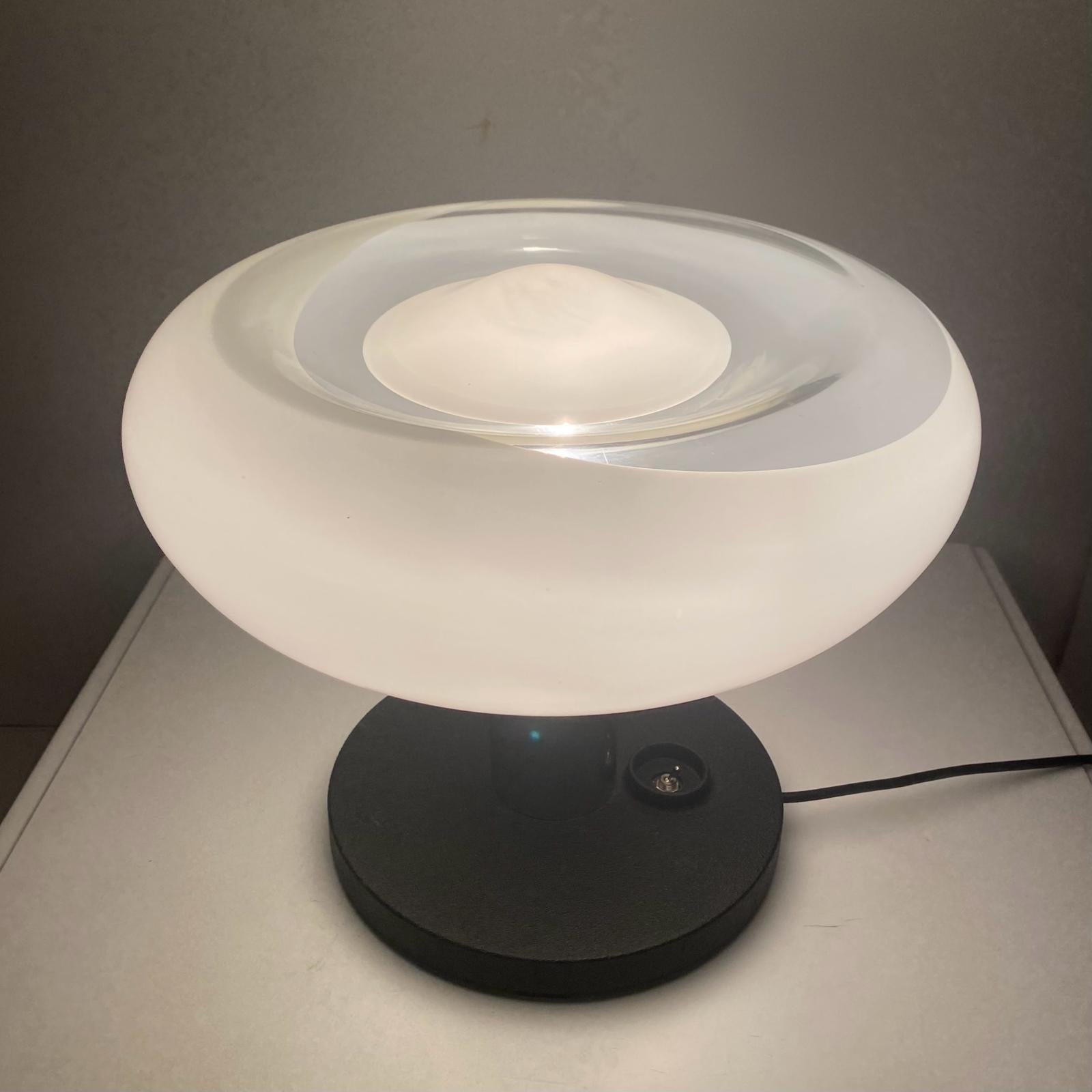 Fin du 20e siècle Lampe de table XL de Murano de l'ère spatiale, dans le style d'Artemide, Italie, années 1970 en vente