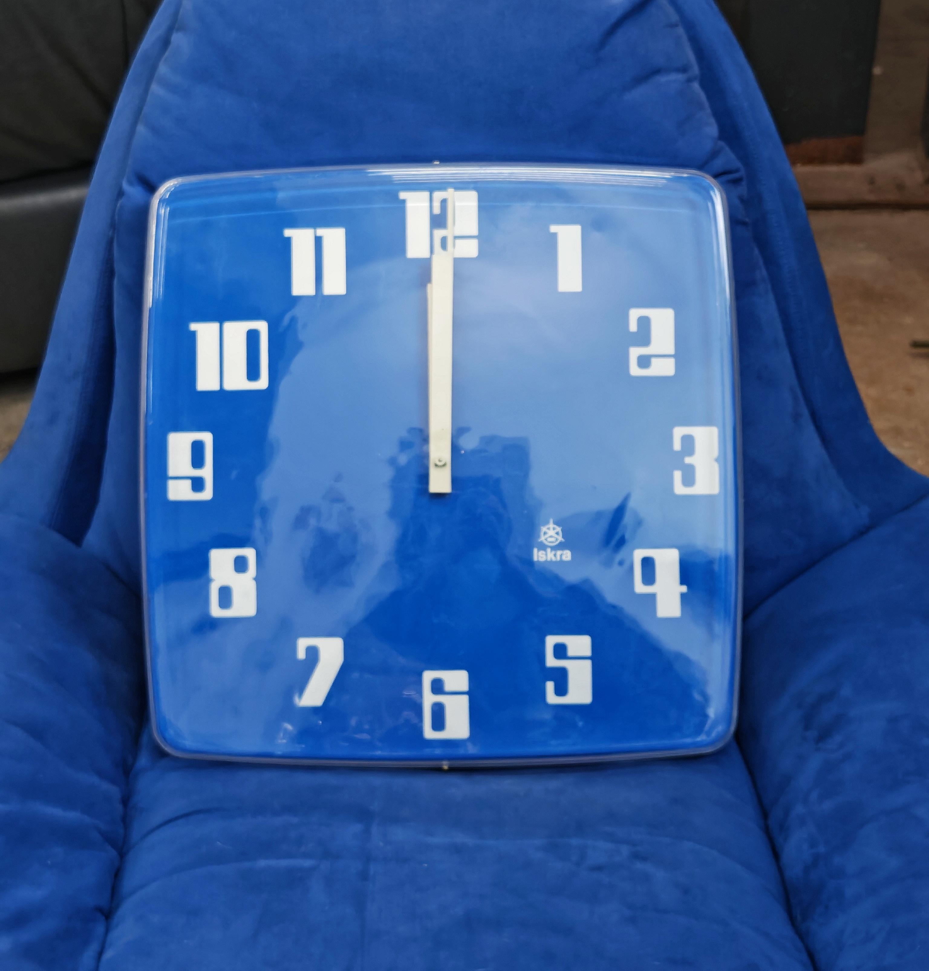XL Space Age Wall Clock in electric blue acrylic by Iskra, Yugoslavia 1970s For Sale 1