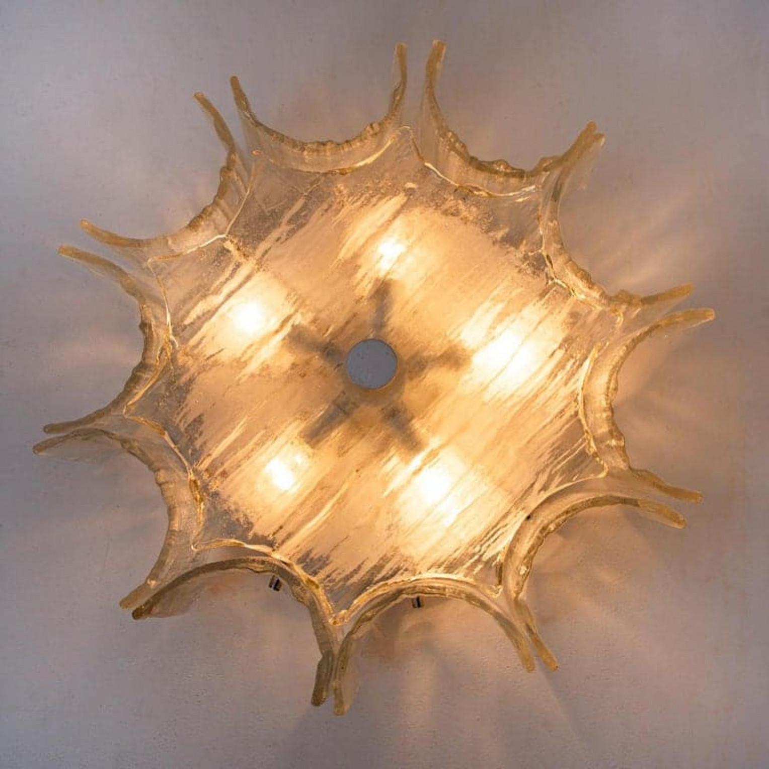 Plafonnier en verre en forme d'étoile XL, années 1960 en vente 3