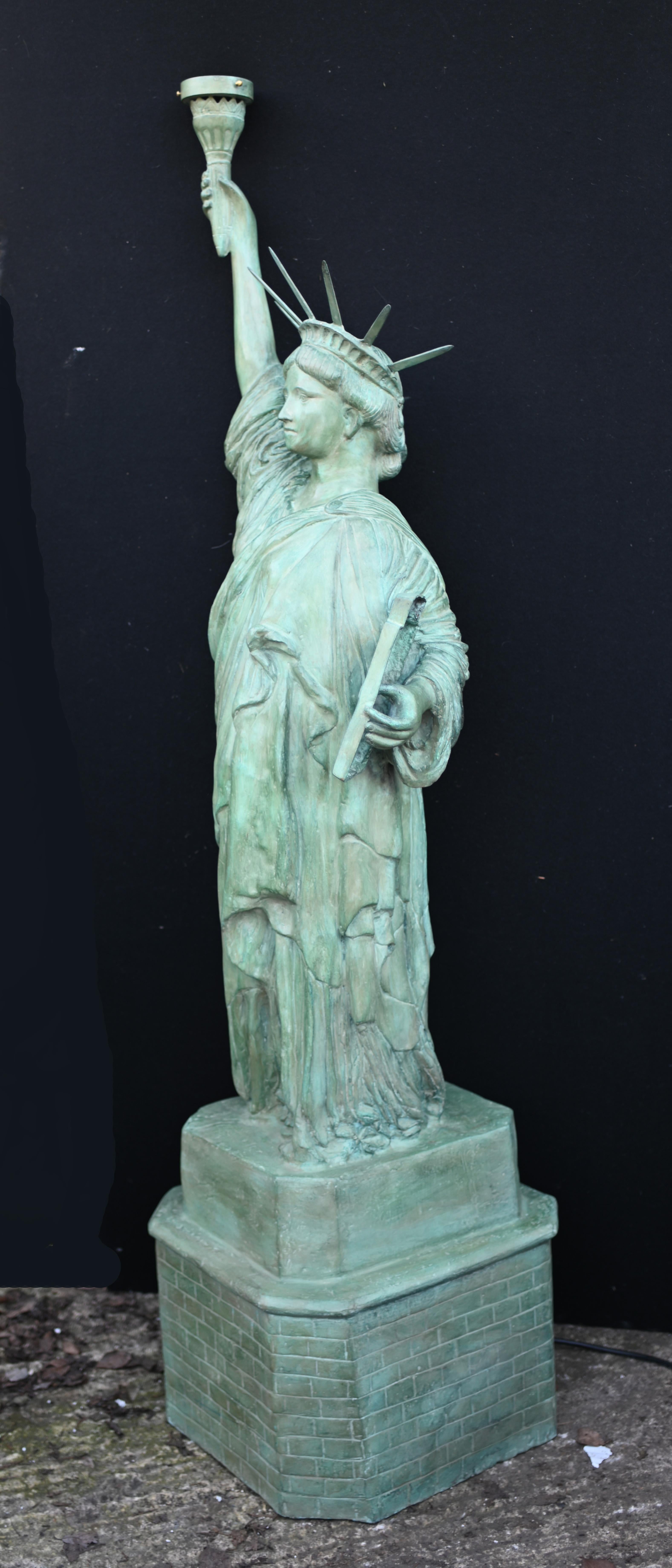 Late 20th Century XL Statue of Liberty Bronze Statue New York Lamp For Sale