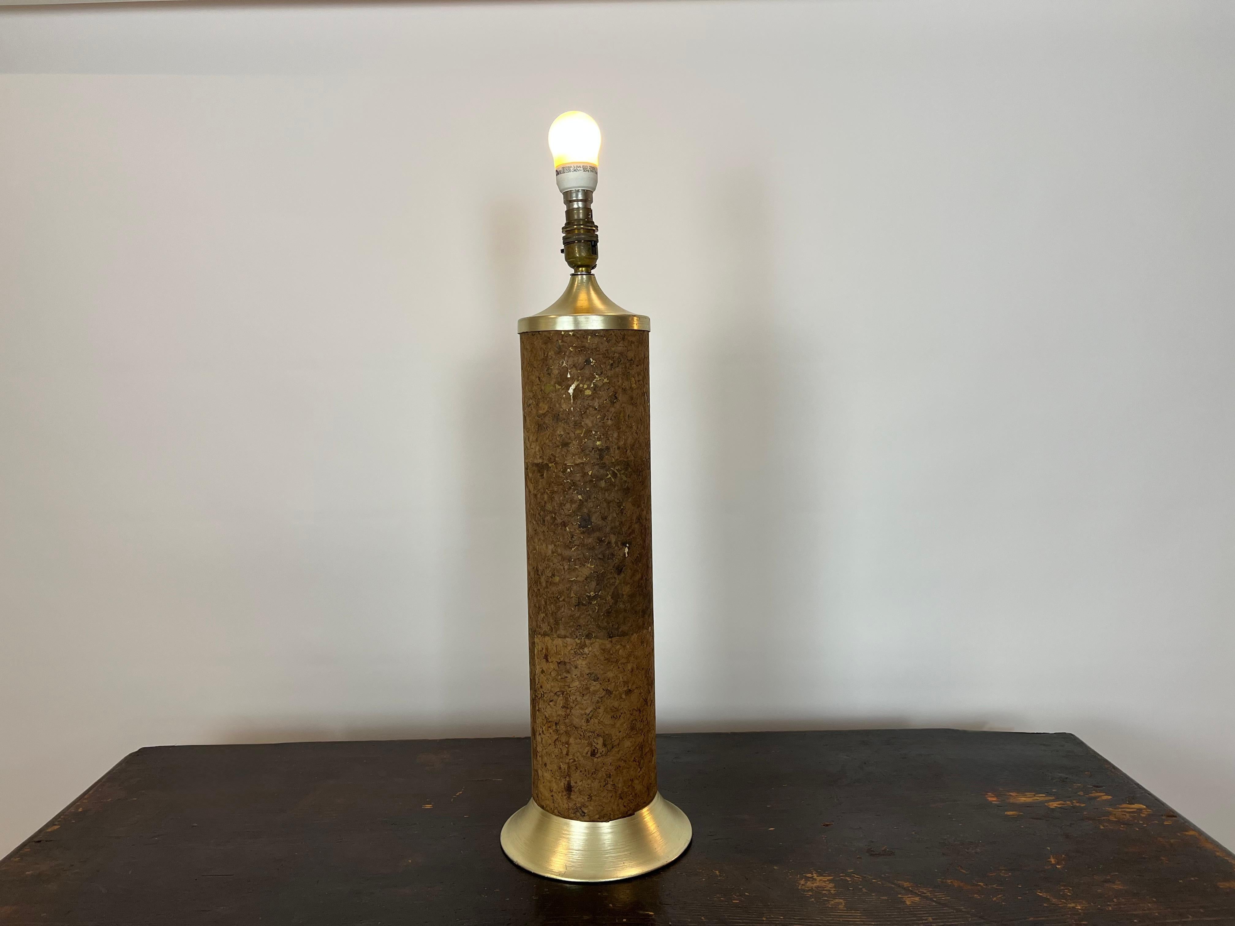 Lámpara de sobremesa XL de corcho y latón de Durlston Designs Ltd, Inglaterra c.1950 en venta 5