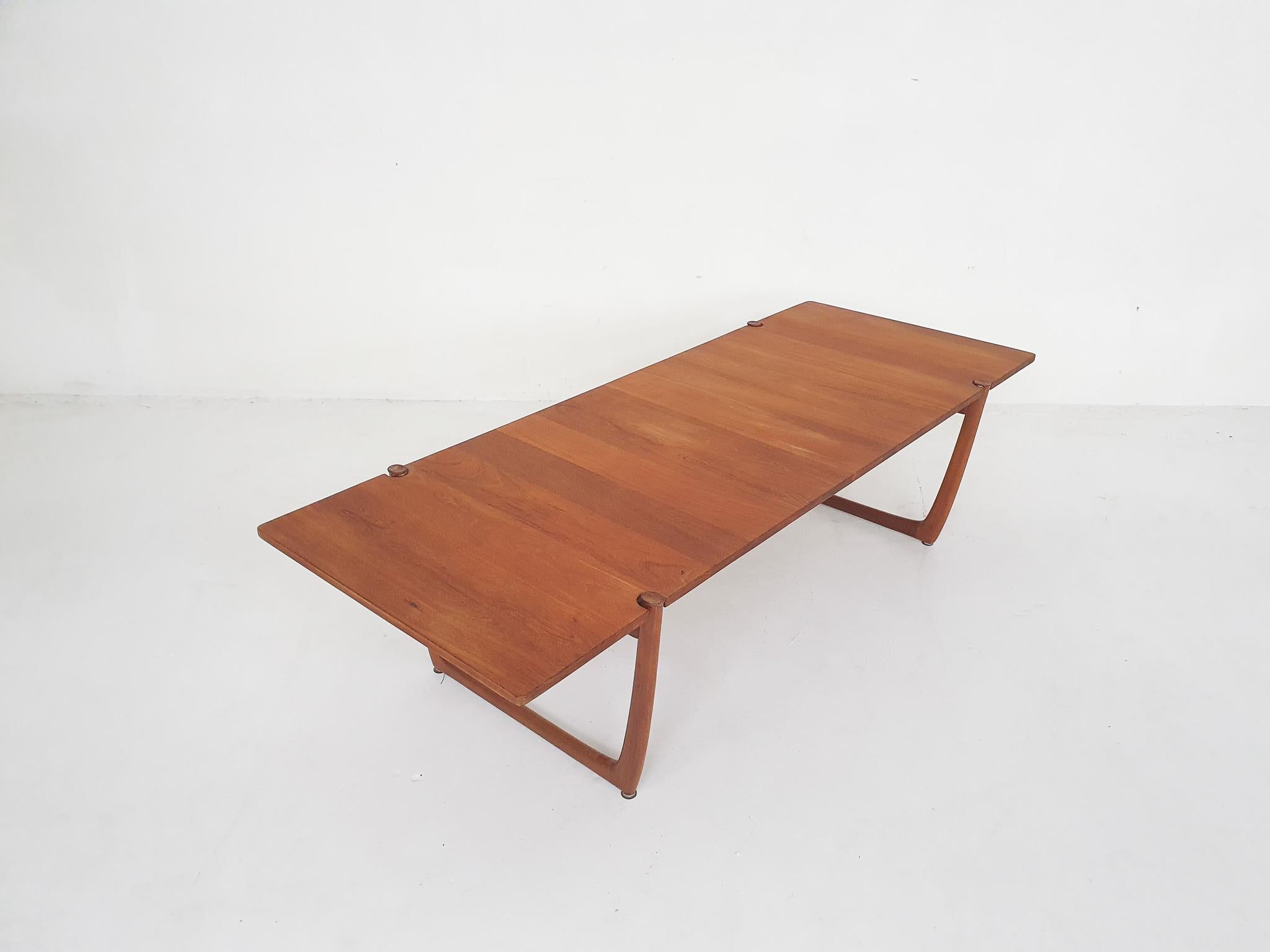 Teak XL teak coffee table by Peter Hvidt and Orla Molgaard Nielsen model FD 575 For Sale