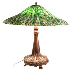 Lámpara de mesa XL estilo Tiffany en verde y beige