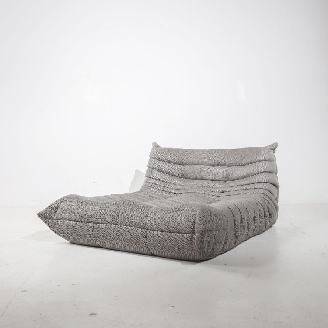 Togo chaise longue / daybed / lounger by the French designer Michel Ducaroy for Ligne Roset.
The Togo is made entirely of foam, for a flexible and casual lifestyle. Michel Ducaroy was the first designer to design a sofa made entirely of foam. The