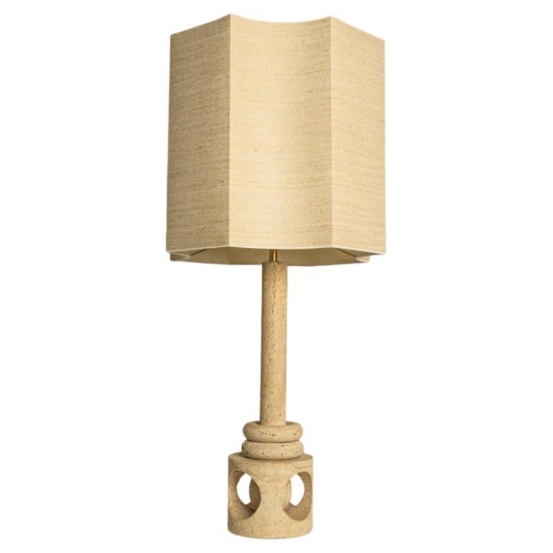 Lampe de bureau XL en travertin avec abat-jour en soie fait sur mesure par Rene Houben en vente